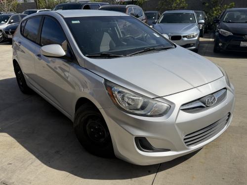 2014 Hyundai Accent GS; SE