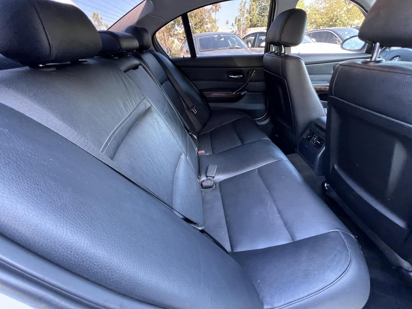 2011 White /Black BMW 3-Series 328i SA SULEV (WBAPH5G55BN) with an 3.0L L6 DOHC 24V engine, Automatic transmission, located at 30 S. Berkeley Avenue, Pasadena, CA, 91107, (626) 248-7567, 34.145447, -118.109398 - Buy Here Pay Here BMW 328i for Sale in Pasadena | 2011 BMW – $500 Down – No Credit Needed Looking to drive a luxury car but worried about your credit? At Crown City Motors in Pasadena, we specialize in helping people with bad credit, no credit, or past financial issues get approved with ease. - Photo#22