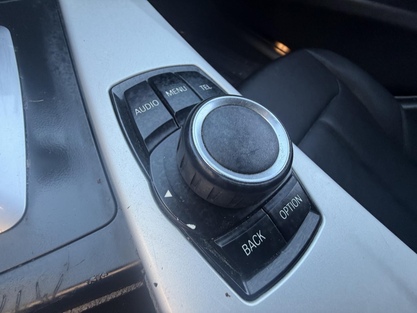 2013 White /Black BMW 3-Series 328i Sedan (WBA3C1C56DK) with an 2.0L L4 DOHC 16V engine, Automatic transmission, located at 30 S. Berkeley Avenue, Pasadena, CA, 91107, (626) 248-7567, 34.145447, -118.109398 - Looking for a sleek and stylish sedan that won't break the bank? Look no further than this 2013 BMW 3-Series 328i Sedan. With its classic design and top-of-the-line features, this car is sure to turn heads on the road. And with our buy here pay here financing options, you can drive away with the car - Photo#16