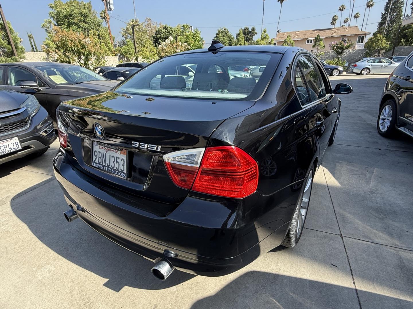 2010 /Tan BMW 3-Series 335i Coupe (WBAWB7C58AP) with an 3.0L L6 DOHC 24V engine, Automatic transmission, located at 30 S. Berkeley Avenue, Pasadena, CA, 91107, (626) 248-7567, 34.145447, -118.109398 - New tires! Twin Turbo! Leather Seats! Navigation! This 2010 BMW 3-Series 335i Coupe looks and drives good.- Photo#4