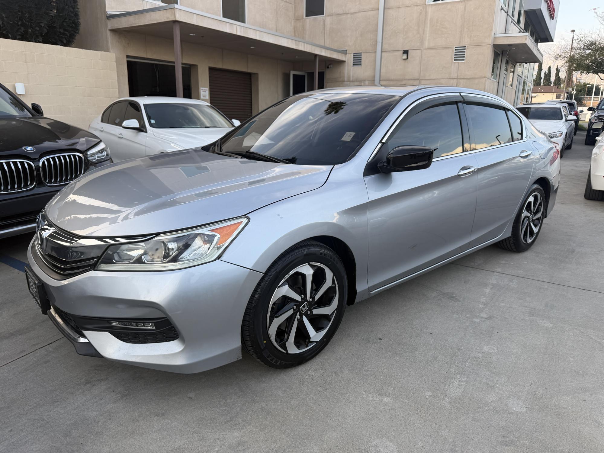 photo of 2017 Honda Accord EX-L Sedan V6 6-Spd AT
