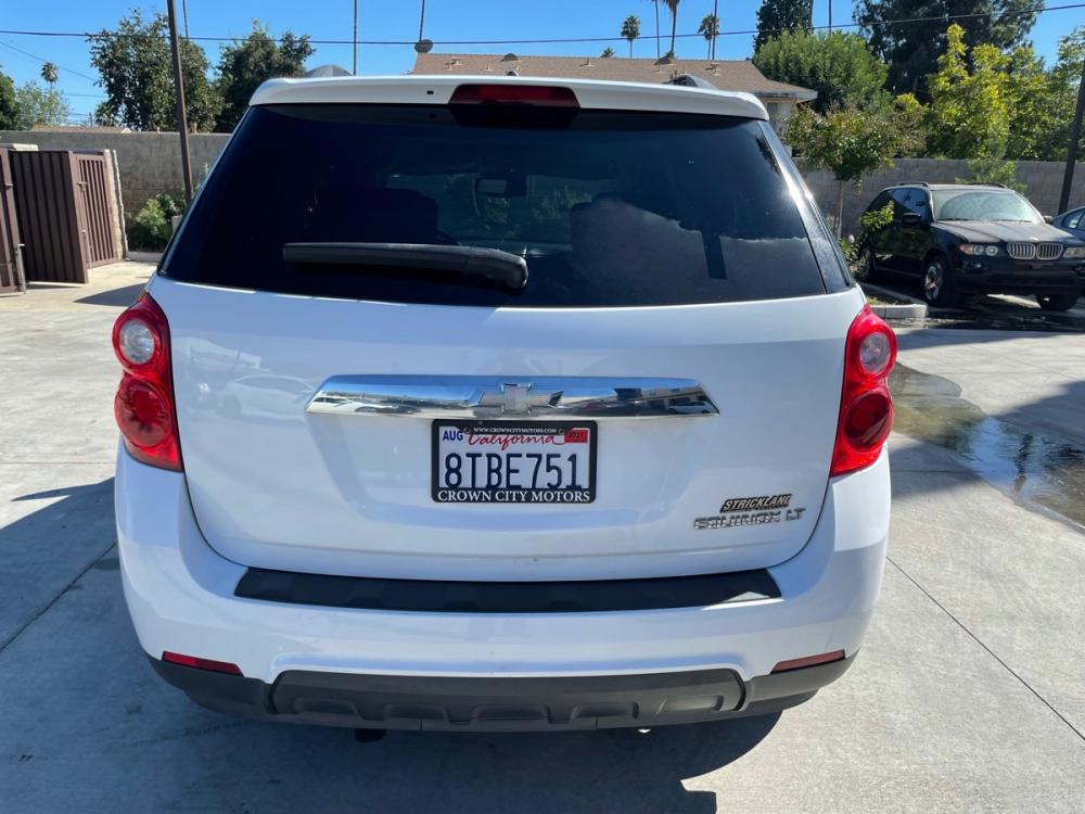 2010 White /Black Chevrolet Equinox LT1 FWD (2CNALDEW6A6) with an 2.4L L4 DOHC 16V engine, 6-Speed Automatic transmission, located at 30 S. Berkeley Avenue, Pasadena, CA, 91107, (626) 248-7567, 34.145447, -118.109398 - Photo #2