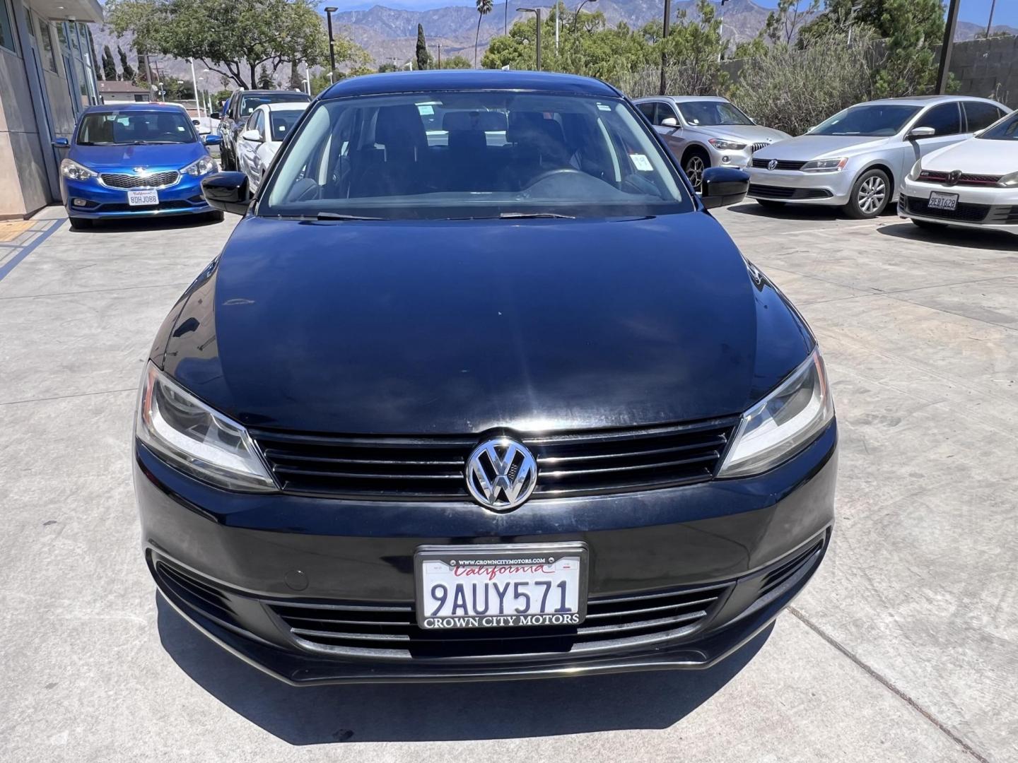 2013 Black /Black Volkswagen Jetta S (3VW2K7AJXDM) with an 2.0L L4 DOHC 20V engine, Automatic transmission, located at 30 S. Berkeley Avenue, Pasadena, CA, 91107, (626) 248-7567, 34.145447, -118.109398 - 2013 Volkswagen Jetta S – Buy Here Pay Here – Easy Financing in Pasadena, CA Looking for a reliable, stylish, and fuel-efficient sedan that won’t break the bank? This 2013 Volkswagen Jetta S is the perfect choice for drivers in Pasadena and the surrounding Los Angeles area who want dependable - Photo#7