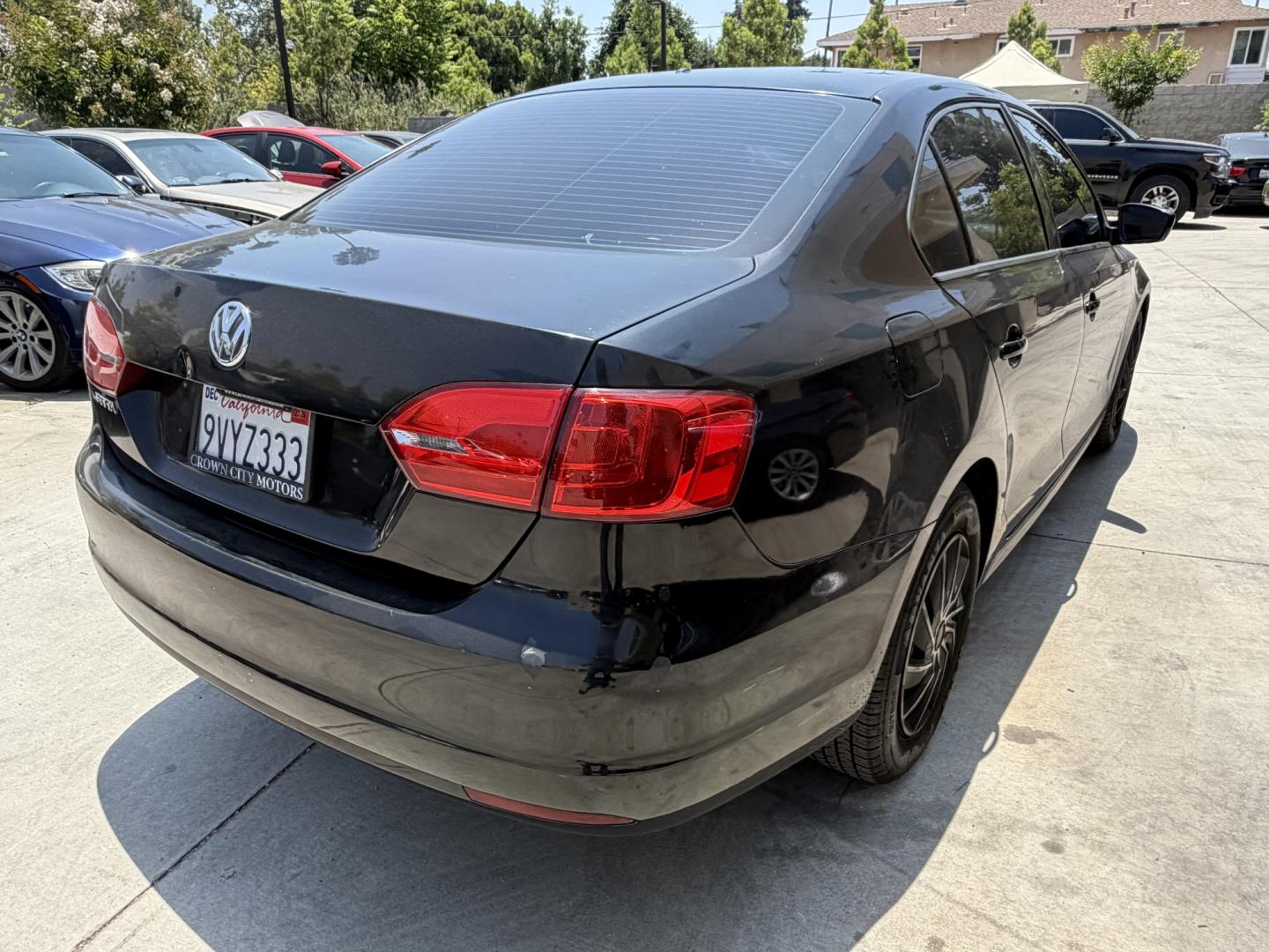 2013 Black /Black Volkswagen Jetta S (3VW2K7AJXDM) with an 2.0L L4 DOHC 20V engine, Automatic transmission, located at 30 S. Berkeley Avenue, Pasadena, CA, 91107, (626) 248-7567, 34.145447, -118.109398 - 2013 Volkswagen Jetta S – Buy Here Pay Here – Easy Financing in Pasadena, CA Looking for a reliable, stylish, and fuel-efficient sedan that won’t break the bank? This 2013 Volkswagen Jetta S is the perfect choice for drivers in Pasadena and the surrounding Los Angeles area who want dependable - Photo#4