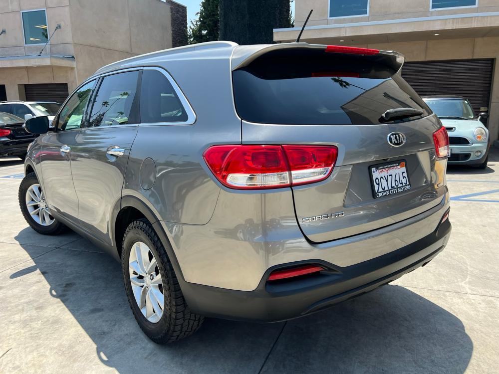 2016 Gray /BLACK Kia Sorento LX V6 AWD (5XYPGDA53GG) with an 3.3L V6 DOHC 24V engine, 6-Speed Automatic transmission, located at 30 S. Berkeley Avenue, Pasadena, CA, 91107, (626) 248-7567, 34.145447, -118.109398 - Low miles, nice interior, and new tires! Bad credit? We can help! We are the bank. All our cars are thoroughly inspected and reconditioned by our technicians. FREE CARFAX report. Stop by or call to speak with our friendly staff. Whether you have bad credit, no credit, bankruptcy, or repossession, w - Photo #3