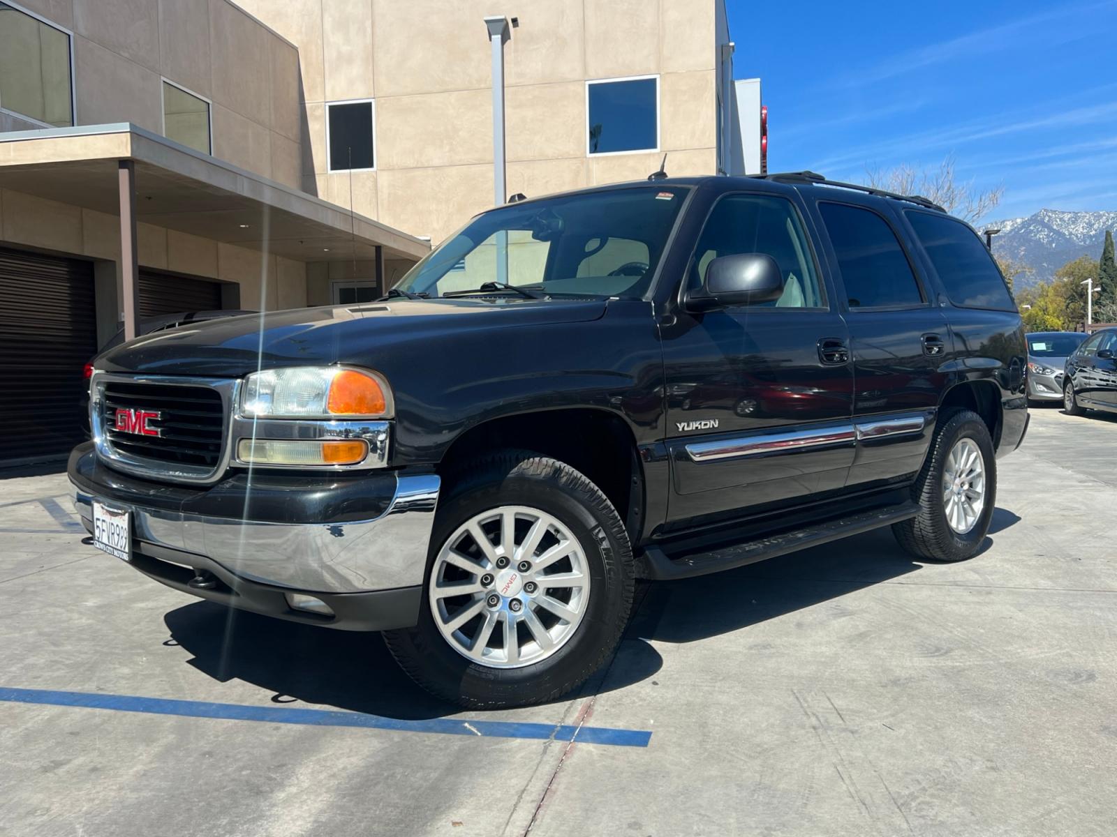 2004 /Grey GMC Yukon 2WD (1GKEC13T24R) with an 5.3L V8 OHV 16V engine, 4-Speed Automatic Overdrive transmission, located at 30 S. Berkeley Avenue, Pasadena, CA, 91107, (626) 248-7567, 34.145447, -118.109398 - This GMC Yukon drives really well and come with Dealer Limited Warranty for 30 days of 1000 miles, which ever comes first. Bad credit? We can help! We are the bank. All our cars are thoroughly inspected and reconditioned by our technicians. FREE CARFAX report. Stop by or call to speak with our frie - Photo #0
