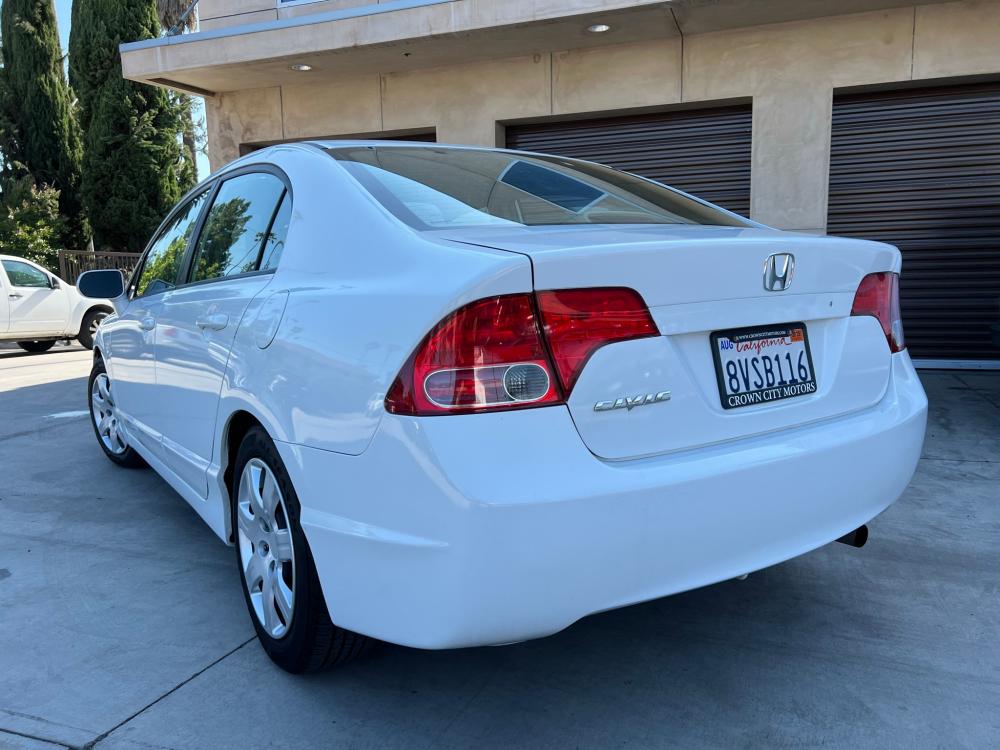 2008 Honda Civic LX Sedan AT (2HGFA16528H) with an 1.8L L4 SOHC 16V engine, 5-Speed Automatic Overdrive transmission, located at 30 S. Berkeley Avenue, Pasadena, CA, 91107, (626) 248-7567, 34.145447, -118.109398 - New paint job! New tires! Looks and drives good! Bad credit? We can help! We are the bank. All our cars are thoroughly inspected and reconditioned by our technicians. FREE CARFAX report. Stop by or call to speak with our friendly staff. Whether you have bad credit, no credit, bankruptcy, or reposse - Photo #3