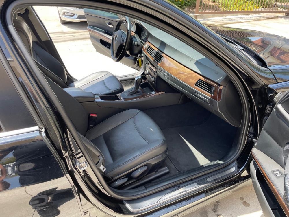 2011 /BLACK BMW 3-Series 328i SA SULEV (WBAPH5G56BN) with an 3.0L L6 DOHC 24V engine, Automatic w/Steptronic transmission, located at 30 S. Berkeley Avenue, Pasadena, CA, 91107, (626) 248-7567, 34.145447, -118.109398 - New Tires! Leather interior! looks and drives good! Bad credit? We can help! We are the bank. All our cars are thoroughly inspected and reconditioned by our technicians. FREE CARFAX report. Stop by or call to speak with our friendly staff. Whether you have bad credit, no credit, bankruptcy, or repo - Photo #10