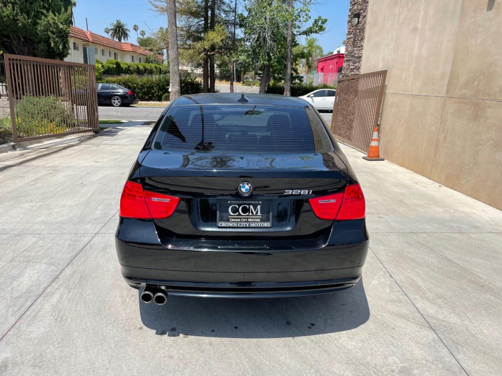 2011 /BLACK BMW 3-Series 328i SA SULEV (WBAPH5G56BN) with an 3.0L L6 DOHC 24V engine, Automatic w/Steptronic transmission, located at 30 S. Berkeley Avenue, Pasadena, CA, 91107, (626) 248-7567, 34.145447, -118.109398 - New Tires! Leather interior! looks and drives good! Bad credit? We can help! We are the bank. All our cars are thoroughly inspected and reconditioned by our technicians. FREE CARFAX report. Stop by or call to speak with our friendly staff. Whether you have bad credit, no credit, bankruptcy, or repo - Photo #5