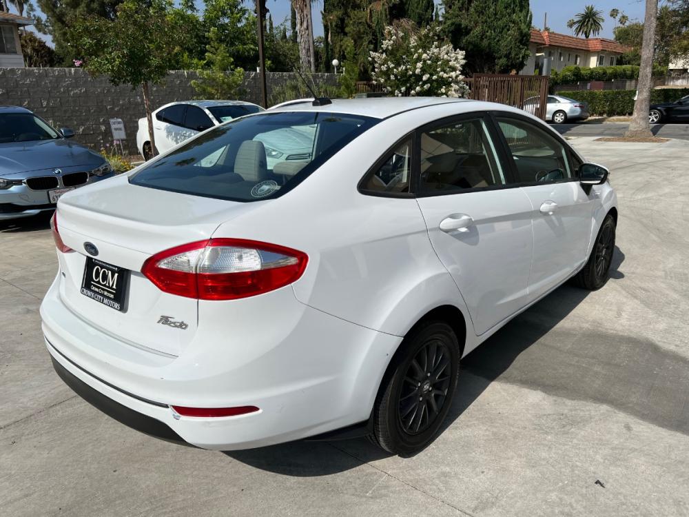 2015 /TAN Ford Fiesta SE Sedan (3FADP4BJ5FM) with an 1.6L L4 DOHC 16V engine, located at 30 S. Berkeley Avenue, Pasadena, CA, 91107, (626) 248-7567, 34.145447, -118.109398 - New Tires! Good MPG! Looks and drives good! Bad credit? We can help! We are the bank. All our cars are thoroughly inspected and reconditioned by our technicians. FREE CARFAX report. Stop by or call to speak with our friendly staff. Whether you have bad credit, no credit, bankruptcy, or repossession - Photo #5