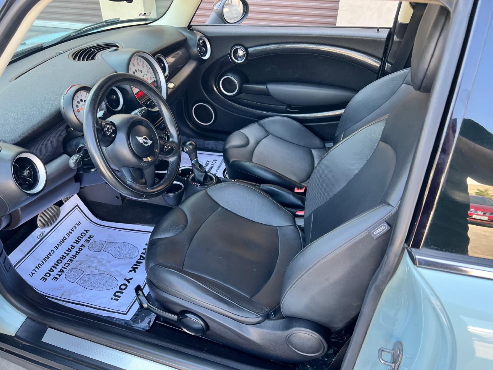 2013 /Black Mini Cooper S (WMWSV3C53DT) with an 1.6L L4 DOHC 16V TURBO engine, Automatic transmission, located at 30 S. Berkeley Avenue, Pasadena, CA, 91107, (626) 248-7567, 34.145447, -118.109398 - MPG! Fully loaded! This looks and drives well. Looks and Drives Good! Bad credit? We can help! We are the bank. All our cars are thoroughly inspected and reconditioned by our technicians. FREE CARFAX report. Stop by or call to speak with our friendly staff. Whether you have bad credit, no credit, - Photo #10