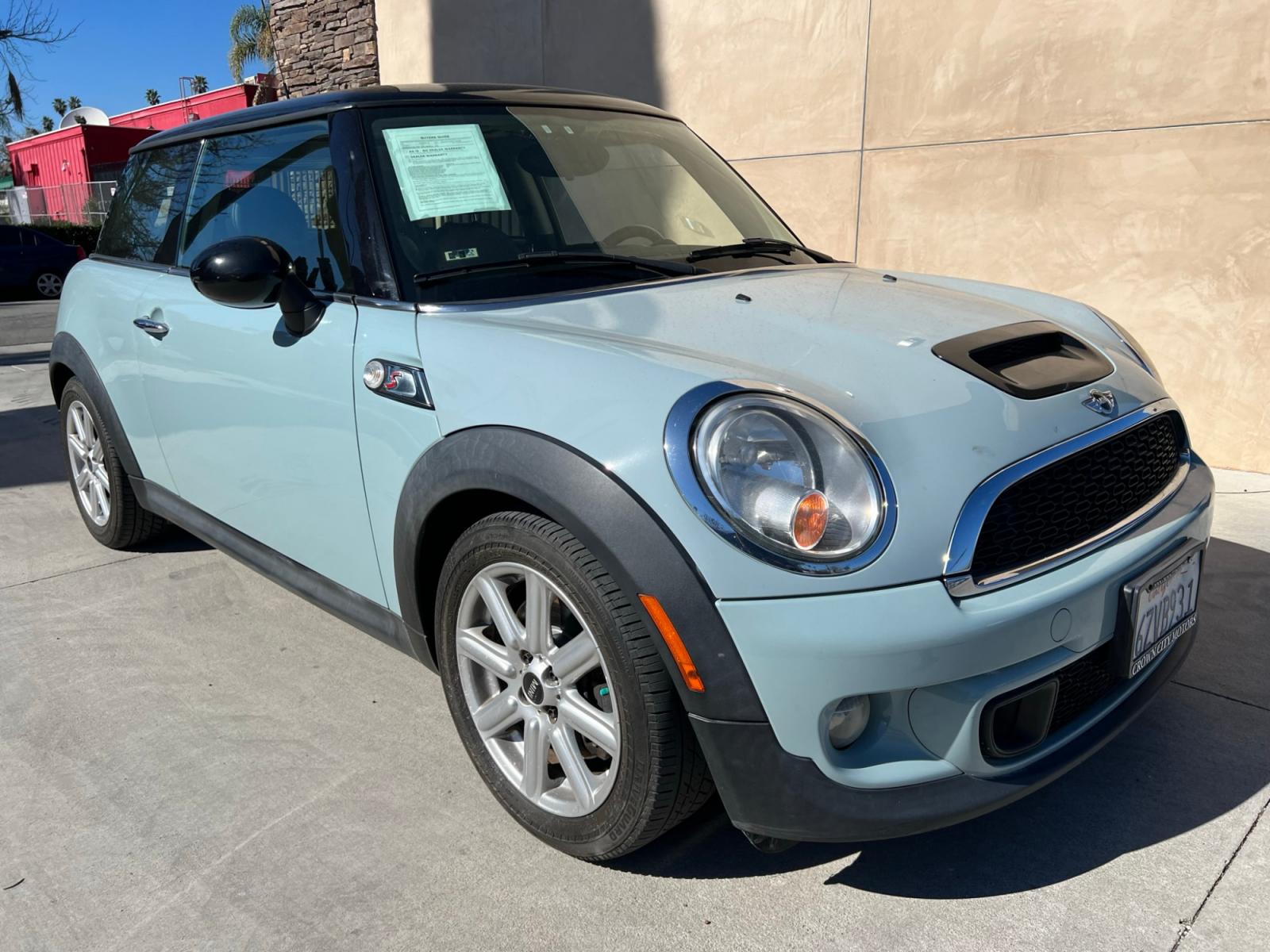 2013 /Black Mini Cooper S (WMWSV3C53DT) with an 1.6L L4 DOHC 16V TURBO engine, Automatic transmission, located at 30 S. Berkeley Avenue, Pasadena, CA, 91107, (626) 248-7567, 34.145447, -118.109398 - Leather , Alloy. MPG! Fully loaded! This looks and drives well. Looks and Drives Good! Bad credit? We can help! We are the bank. All our cars are thoroughly inspected and reconditioned by our technicians. FREE CARFAX report. Stop by or call to speak with our friendly staff. Whether you have bad cr - Photo #7