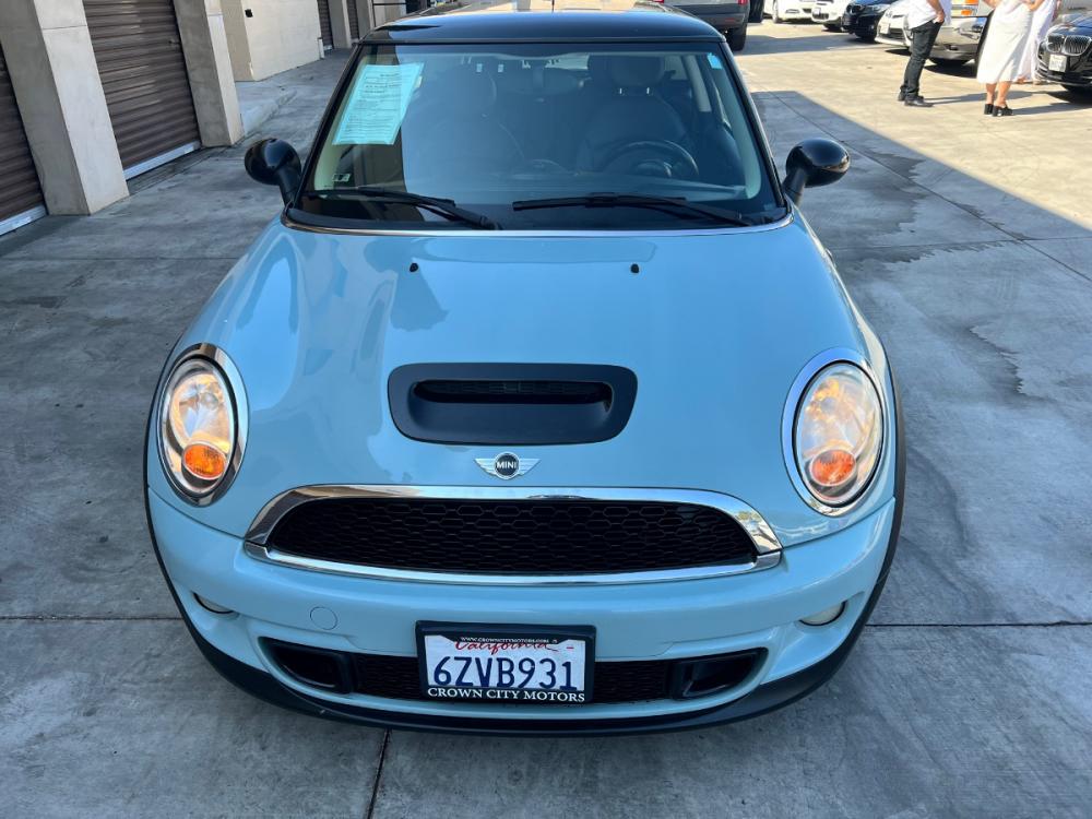 2013 /Black Mini Cooper S (WMWSV3C53DT) with an 1.6L L4 DOHC 16V TURBO engine, Automatic transmission, located at 30 S. Berkeley Avenue, Pasadena, CA, 91107, (626) 248-7567, 34.145447, -118.109398 - Photo #3