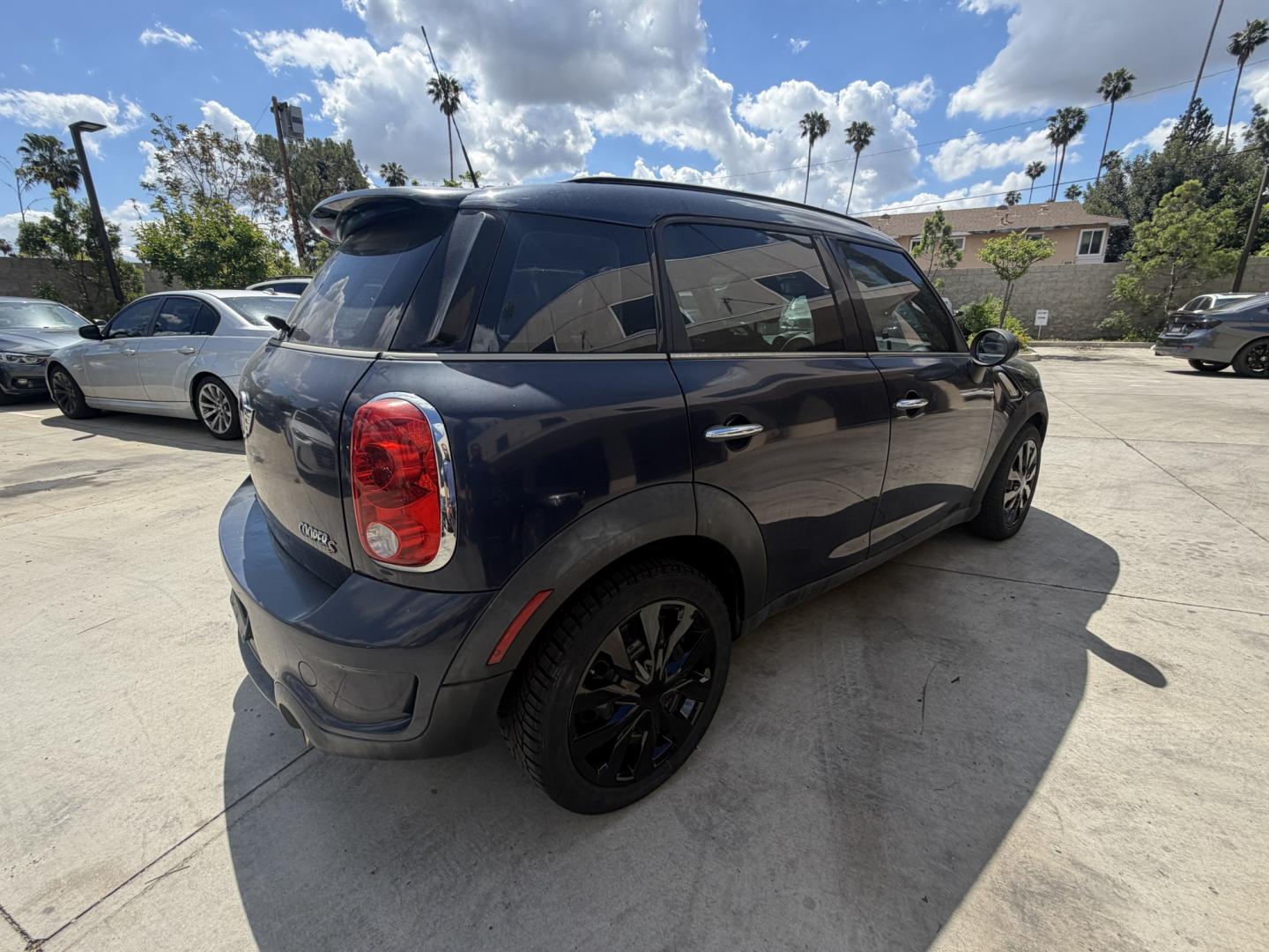 2011 /blue Mini Cooper S (WMWZC3C57BW) with an 1.6L L4 DOHC 16V TURBO engine, 6-Speed Automatic transmission, located at 30 S. Berkeley Avenue, Pasadena, CA, 91107, (626) 248-7567, 34.145447, -118.109398 - New tires! Complete Service! Good MPG! Looks and Drives Good! Bad credit? We can help! We are the bank. All our cars are thoroughly inspected and reconditioned by our technicians. FREE CARFAX report. Stop by or call to speak with our friendly staff. Whether you have bad credit, no credit, bankruptc - Photo#3