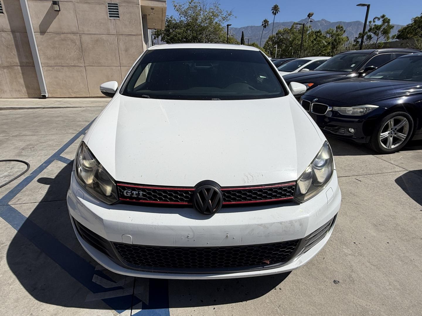 2010 White /Black Volkswagen GTI 2.0T Coupe PZEV (WVWFD7AJ9AW) with an 2.0L L4 DOHC 16V TURBO engine, Automatic transmission, located at 30 S. Berkeley Avenue, Pasadena, CA, 91107, (626) 248-7567, 34.145447, -118.109398 - Decoding VIN WVWFD7AJ9AW167549: Vehicle: 2010 Volkswagen Jetta SportWagen (2.5L 5-Cylinder) Country of Origin: Built in Germany (WVW manufacturer code) Body Style: 4-Door Station Wagon / SportWagen This is a great unit for your lot. European wagons like this 2.5L Jetta SportWagen hit tha- Photo#8