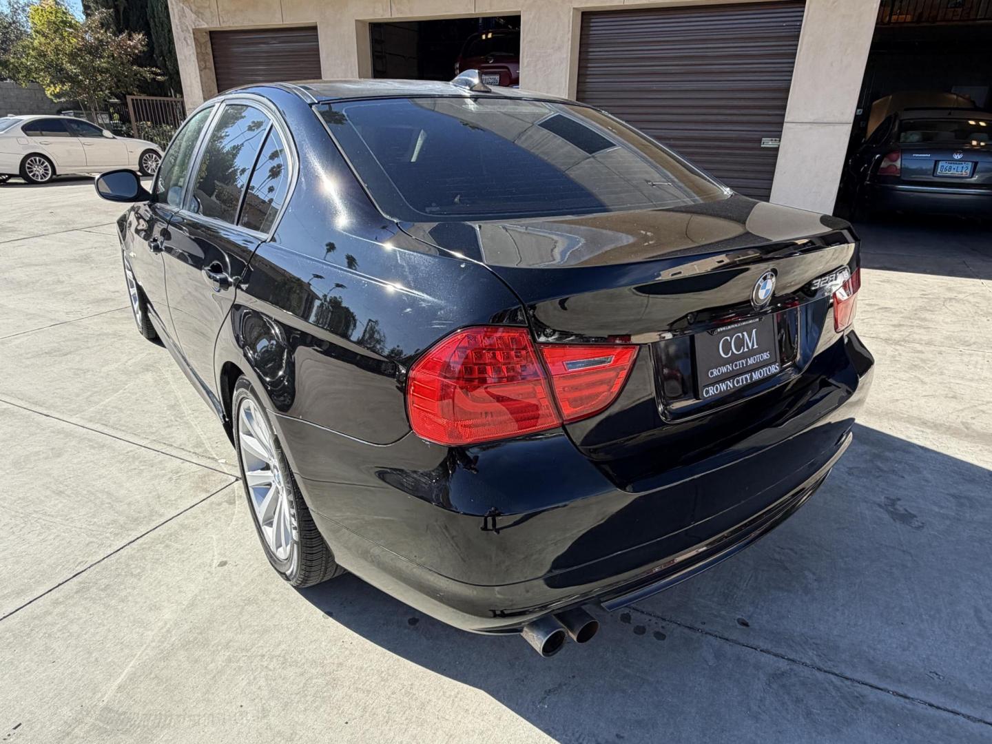 2011 BLACK /Peanut Interior BMW 3-Series 328i xDrive SA (WBAPK5G56BN) with an 3.0L L6 DOHC 24V engine, automatic transmission, located at 30 S. Berkeley Avenue, Pasadena, CA, 91107, (626) 248-7567, 34.145447, -118.109398 - Leather! Moon-roof! Premium Wheels! This 2011 BMW 3-Series 328i xDrive SA looks and drives well. Crown City Motors is a used “Buy Here Pay Here” car dealer in Pasadena CA. “Buy Here Pay Here” financing, means that when you purchase your vehicle from our dealership, that you make the payment - Photo#5