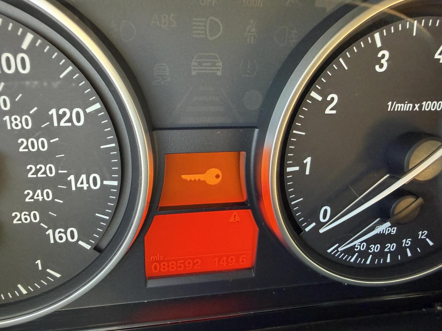 2011 BLACK /Peanut Interior BMW 3-Series 328i xDrive SA (WBAPK5G56BN) with an 3.0L L6 DOHC 24V engine, automatic transmission, located at 30 S. Berkeley Avenue, Pasadena, CA, 91107, (626) 248-7567, 34.145447, -118.109398 - Leather! Moon-roof! Premium Wheels! This 2011 BMW 3-Series 328i xDrive SA looks and drives well. Crown City Motors is a used “Buy Here Pay Here” car dealer in Pasadena CA. “Buy Here Pay Here” financing, means that when you purchase your vehicle from our dealership, that you make the payment - Photo#24