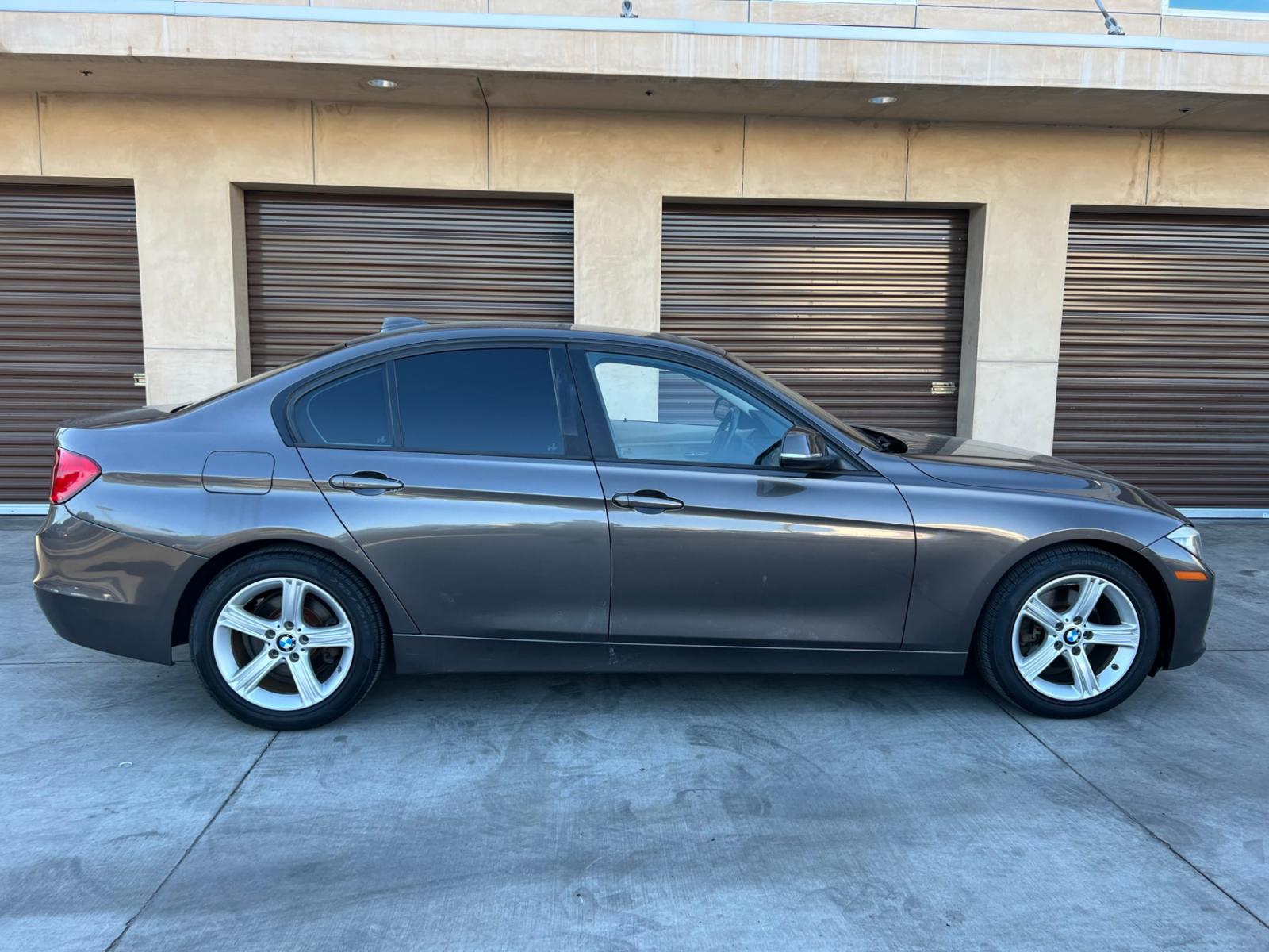 2013 Gray /Beige BMW 3-Series 328i Sedan (WBA3A5C52DF) with an 2.0L L4 DOHC 16V engine, automatic transmission, located at 30 S. Berkeley Avenue, Pasadena, CA, 91107, (626) 248-7567, 34.145447, -118.109398 - Low Miles! Leather Seats! Navigation! This 2013 BMW 3-Series 328i Sedan looks and drives well. - Photo #5