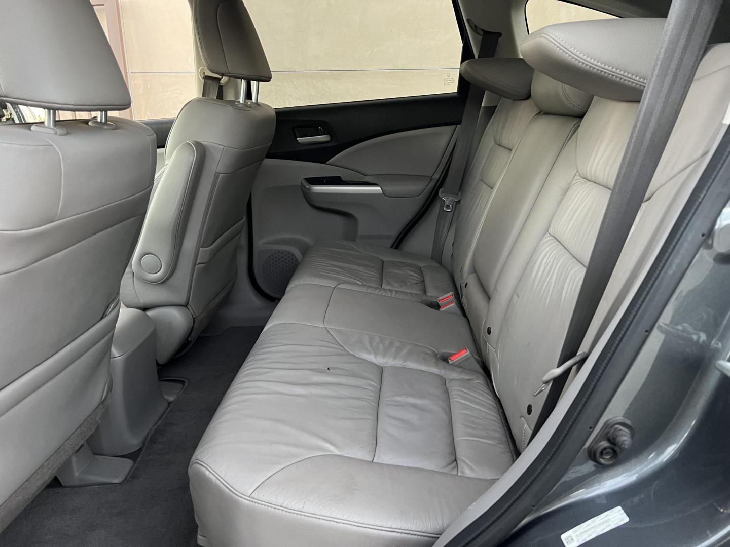 2015 BLUE /GRAY Honda CR-V EX-L 2WD (2HKRM3H70FH) with an 2.4L L4 DOHC 16V engine, Continuously Variable Transmission transmission, located at 30 S. Berkeley Avenue, Pasadena, CA, 91107, (626) 248-7567, 34.145447, -118.109398 - 2015 Honda CR-V EX-L – Blue Exterior | Gray Interior | Reliable SUV with Easy In-House Financing Take home this clean and dependable 2015 Honda CR-V EX-L, finished in a beautiful Blue exterior with a Gray leather interior. Known for its reliability, comfort, and resale value, the CR-V is one of - Photo#6