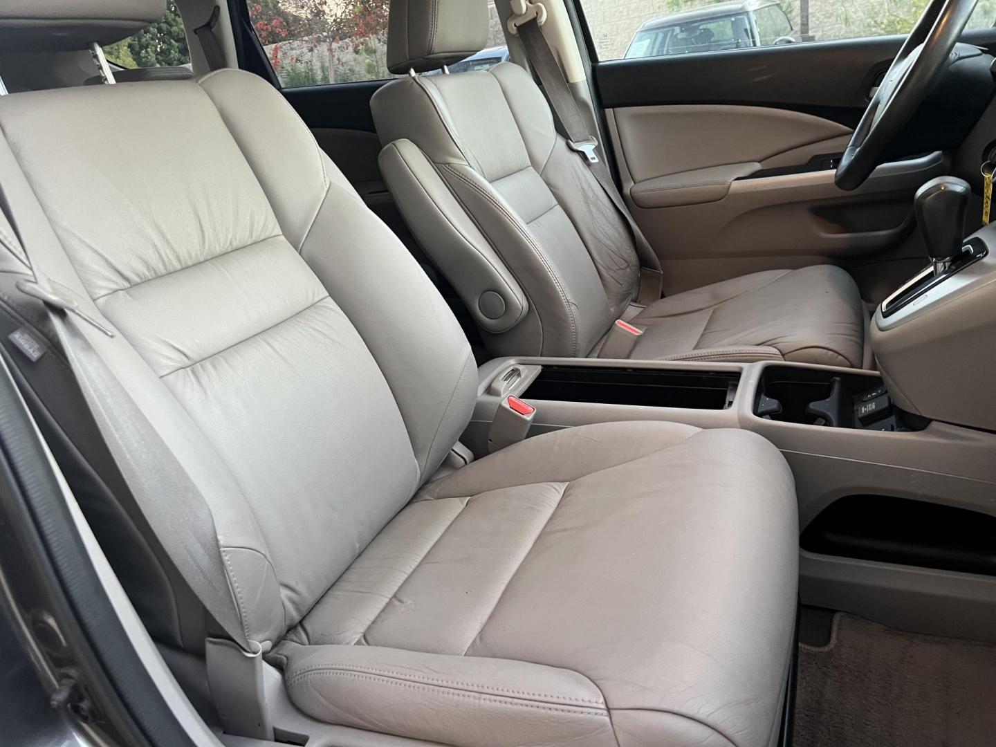 2015 BLUE /GRAY Honda CR-V EX-L 2WD (2HKRM3H70FH) with an 2.4L L4 DOHC 16V engine, Continuously Variable Transmission transmission, located at 30 S. Berkeley Avenue, Pasadena, CA, 91107, (626) 248-7567, 34.145447, -118.109398 - 2015 Honda CR-V EX-L – Blue Exterior | Gray Interior | Reliable SUV with Easy In-House Financing Take home this clean and dependable 2015 Honda CR-V EX-L, finished in a beautiful Blue exterior with a Gray leather interior. Known for its reliability, comfort, and resale value, the CR-V is one of - Photo#15