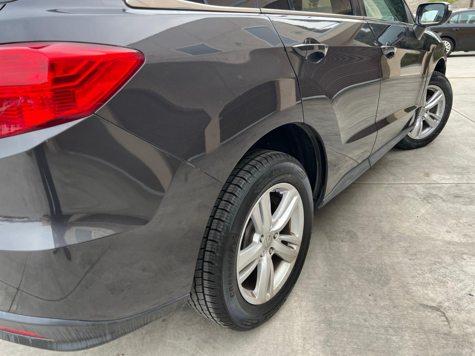 2015 Gray Acura RDX 6-Spd AT w/ Technology Package (5J8TB3H52FL) with an 2.3L L4 DOHC 16V engine, 6-Speed Automatic transmission, located at 30 S. Berkeley Avenue, Pasadena, CA, 91107, (626) 248-7567, 34.145447, -118.109398 - This 2015 ACURA RDX looks and drives well. Bad credit? We can help! We are the bank. Bad Credit? We can help! We are the bank. All our cars are thoroughly inspected and reconditioned by our technicians. FREE CARFAX report. Stop by or call to speak with our friendly staff. Whether you have bad credit - Photo #7