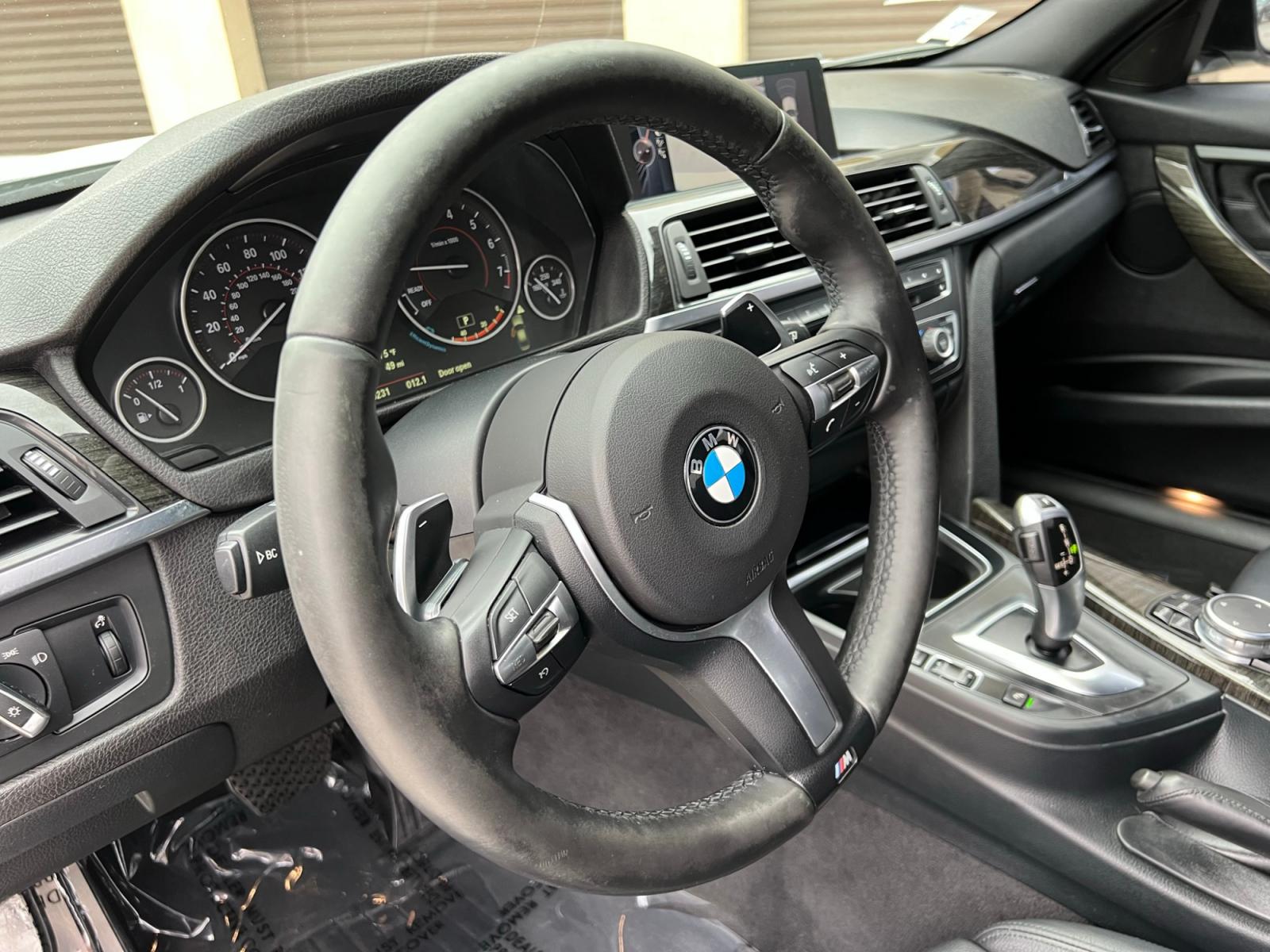 2015 White /Black BMW 3-Series 335i xDrive Sedan (WBA3B9G54FN) with an 3.0L L6 DOHC 24V engine, 8-Speed Automatic transmission, located at 30 S. Berkeley Avenue, Pasadena, CA, 91107, (626) 248-7567, 34.145447, -118.109398 - Navigation!! X-Drive!! Sport Package! Premium Wheels!! Moon-Roof!! This 2015 BMW 3-Series 335i xDrive Sedan looks and drives well. - Photo #9