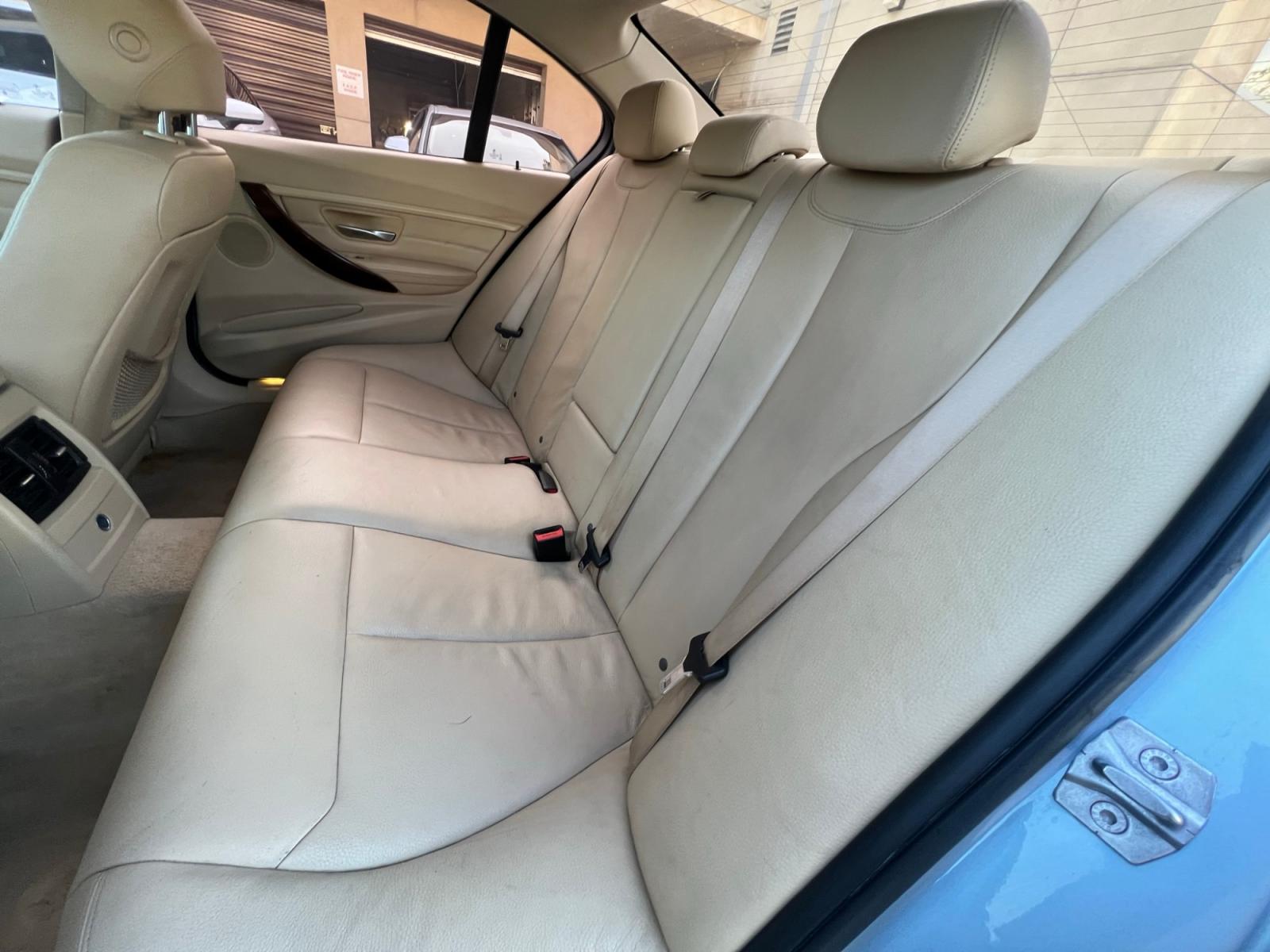 2014 BLUE /BEIGE BMW 3-Series 320i Sedan (WBA3B1G55EN) with an 2.0L L4 DOHC 16V engine, AUTOMATIC transmission, located at 30 S. Berkeley Avenue, Pasadena, CA, 91107, (626) 248-7567, 34.145447, -118.109398 - Crown City Motors is a used “Buy Here Pay Here” car dealer in Pasadena CA. “Buy Here Pay Here” financing, means that when you purchase your vehicle from our dealership, that you make the payments to the dealership as well. We do not need the banks approval to get you approved for a used auto - Photo #12