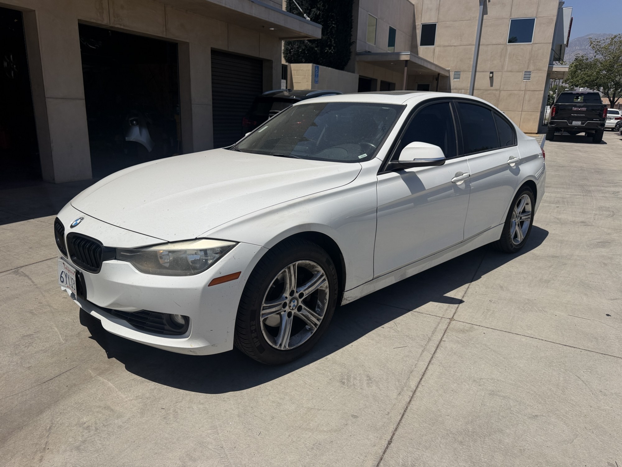 photo of 2013 BMW 3-Series 328i Sedan