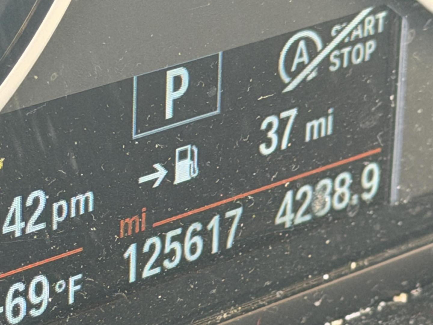 2016 RED /Tan BMW X3 xDrive28i (5UXWX9C50G0) with an 2.0L L4 DOHC 16V engine, 8-Speed Automatic transmission, located at 30 S. Berkeley Avenue, Pasadena, CA, 91107, (626) 248-7567, 34.145447, -118.109398 - Crown City Motors is a used “Buy Here Pay Here” car dealer in Pasadena CA. “Buy Here Pay Here” financing, means that when you purchase your vehicle from our dealership, that you make the payments to the dealership as well. We do not need the banks approval to get you approved for a used auto - Photo#4