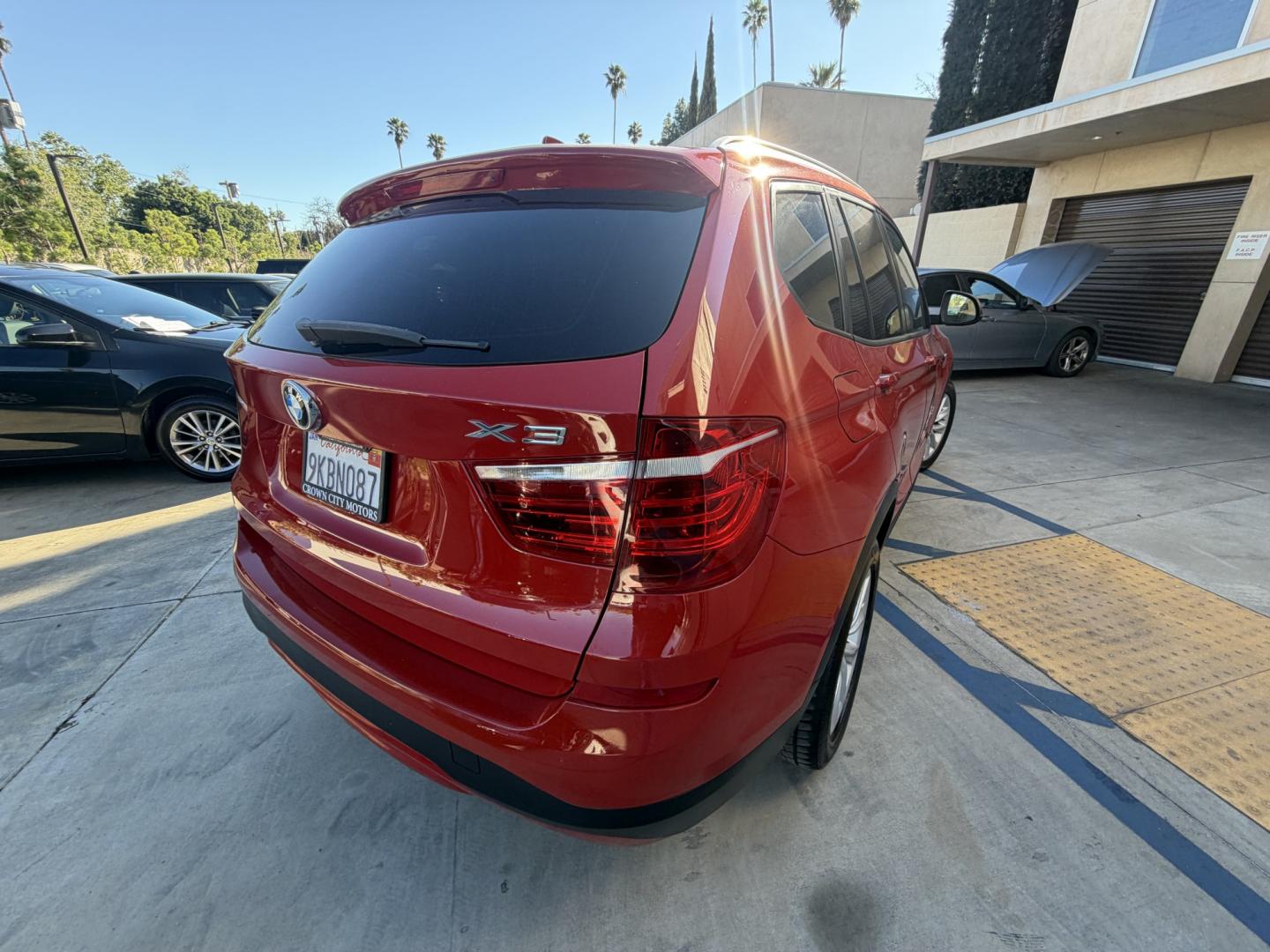 2016 RED /Tan BMW X3 xDrive28i (5UXWX9C50G0) with an 2.0L L4 DOHC 16V engine, 8-Speed Automatic transmission, located at 30 S. Berkeley Avenue, Pasadena, CA, 91107, (626) 248-7567, 34.145447, -118.109398 - Crown City Motors is a used “Buy Here Pay Here” car dealer in Pasadena CA. “Buy Here Pay Here” financing, means that when you purchase your vehicle from our dealership, that you make the payments to the dealership as well. We do not need the banks approval to get you approved for a used auto - Photo#9