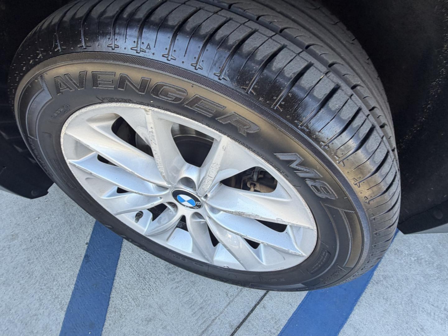 2016 RED /Tan BMW X3 xDrive28i (5UXWX9C50G0) with an 2.0L L4 DOHC 16V engine, 8-Speed Automatic transmission, located at 30 S. Berkeley Avenue, Pasadena, CA, 91107, (626) 248-7567, 34.145447, -118.109398 - Crown City Motors is a used “Buy Here Pay Here” car dealer in Pasadena CA. “Buy Here Pay Here” financing, means that when you purchase your vehicle from our dealership, that you make the payments to the dealership as well. We do not need the banks approval to get you approved for a used auto - Photo#15