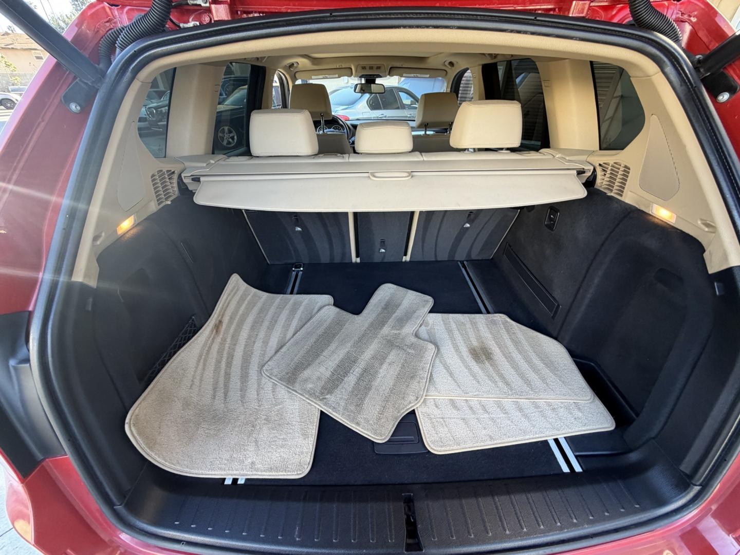 2016 RED /Tan BMW X3 xDrive28i (5UXWX9C50G0) with an 2.0L L4 DOHC 16V engine, 8-Speed Automatic transmission, located at 30 S. Berkeley Avenue, Pasadena, CA, 91107, (626) 248-7567, 34.145447, -118.109398 - Crown City Motors is a used “Buy Here Pay Here” car dealer in Pasadena CA. “Buy Here Pay Here” financing, means that when you purchase your vehicle from our dealership, that you make the payments to the dealership as well. We do not need the banks approval to get you approved for a used auto - Photo#21