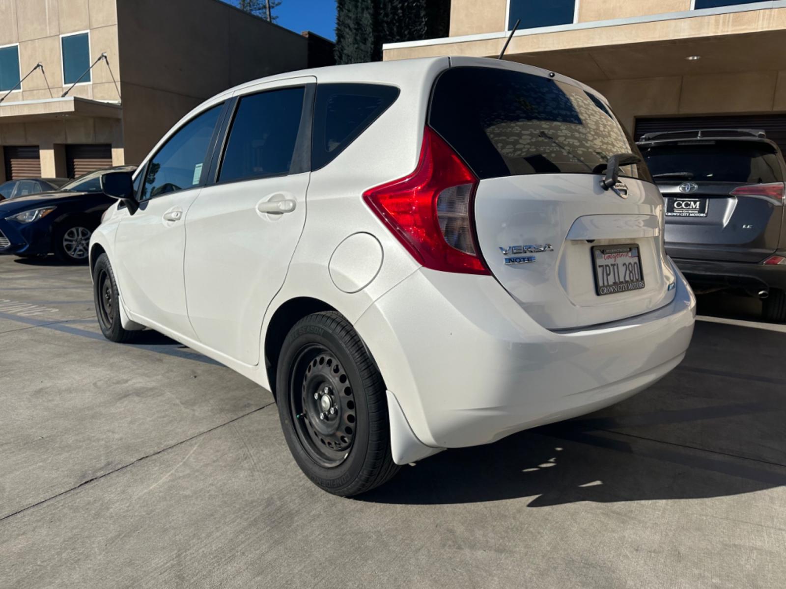 2016 White /Gray Nissan Versa Note S (3N1CE2CP8GL) with an 1.6L L4 DOHC 16V engine, autoamtic transmission, located at 30 S. Berkeley Avenue, Pasadena, CA, 91107, (626) 248-7567, 34.145447, -118.109398 - MPG! Good Value! The 2016 Nissan Versa Note Hatchback, a gem among pre-owned autos in Altadena, seamlessly blends efficiency, style, and practicality. For those navigating the bustling streets of Pasadena or the vast expanses of LA County, this hatchback promises a driving experience that's both ex - Photo #3