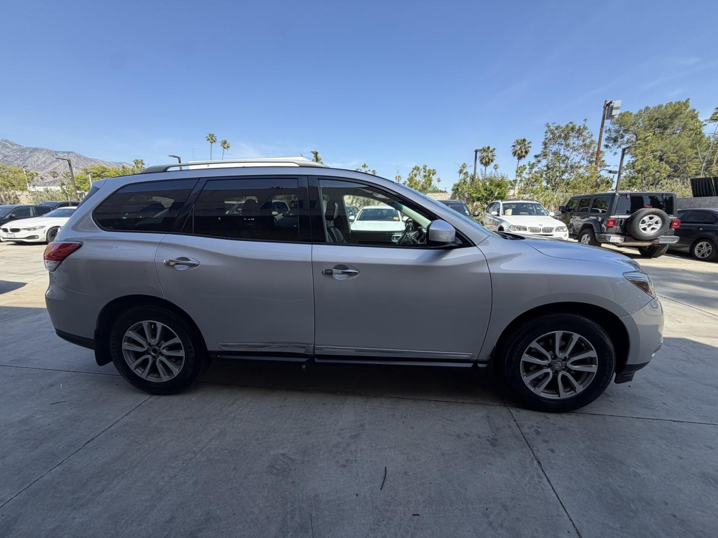 2015 Silver Nissan Pathfinder (5N1AR2MM6FC) , AUTOMATIC transmission, located at 30 S. Berkeley Avenue, Pasadena, CA, 91107, (626) 248-7567, 34.145447, -118.109398 - Crown City Motors is a used “Buy Here Pay Here” car dealer in Pasadena CA. “Buy Here Pay Here” financing, means that when you purchase your vehicle from our dealership, that you make the payments to the dealership as well. We do not need the banks approval to get you approved for a used auto - Photo#6