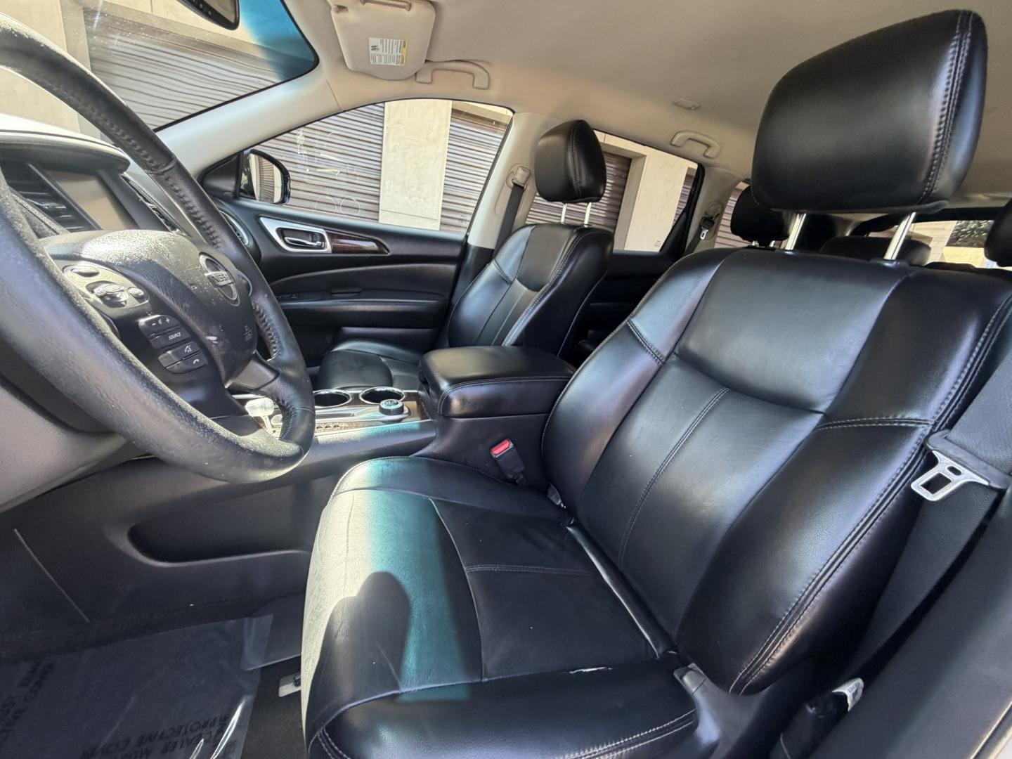 2015 Silver Nissan Pathfinder (5N1AR2MM6FC) , AUTOMATIC transmission, located at 30 S. Berkeley Avenue, Pasadena, CA, 91107, (626) 248-7567, 34.145447, -118.109398 - Crown City Motors is a used “Buy Here Pay Here” car dealer in Pasadena CA. “Buy Here Pay Here” financing, means that when you purchase your vehicle from our dealership, that you make the payments to the dealership as well. We do not need the banks approval to get you approved for a used auto - Photo#11