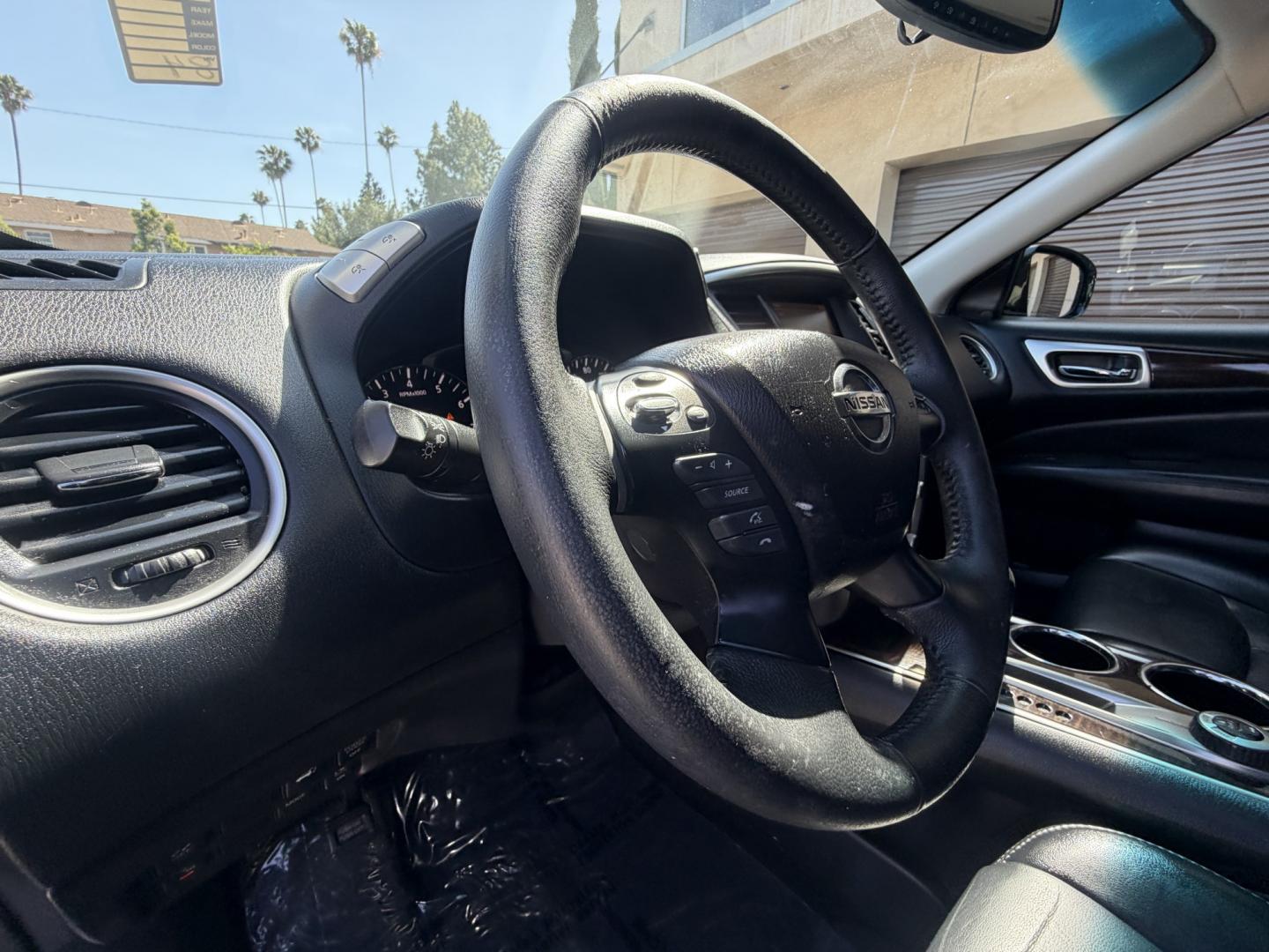 2015 Silver Nissan Pathfinder (5N1AR2MM6FC) , AUTOMATIC transmission, located at 30 S. Berkeley Avenue, Pasadena, CA, 91107, (626) 248-7567, 34.145447, -118.109398 - Crown City Motors is a used “Buy Here Pay Here” car dealer in Pasadena CA. “Buy Here Pay Here” financing, means that when you purchase your vehicle from our dealership, that you make the payments to the dealership as well. We do not need the banks approval to get you approved for a used auto - Photo#16