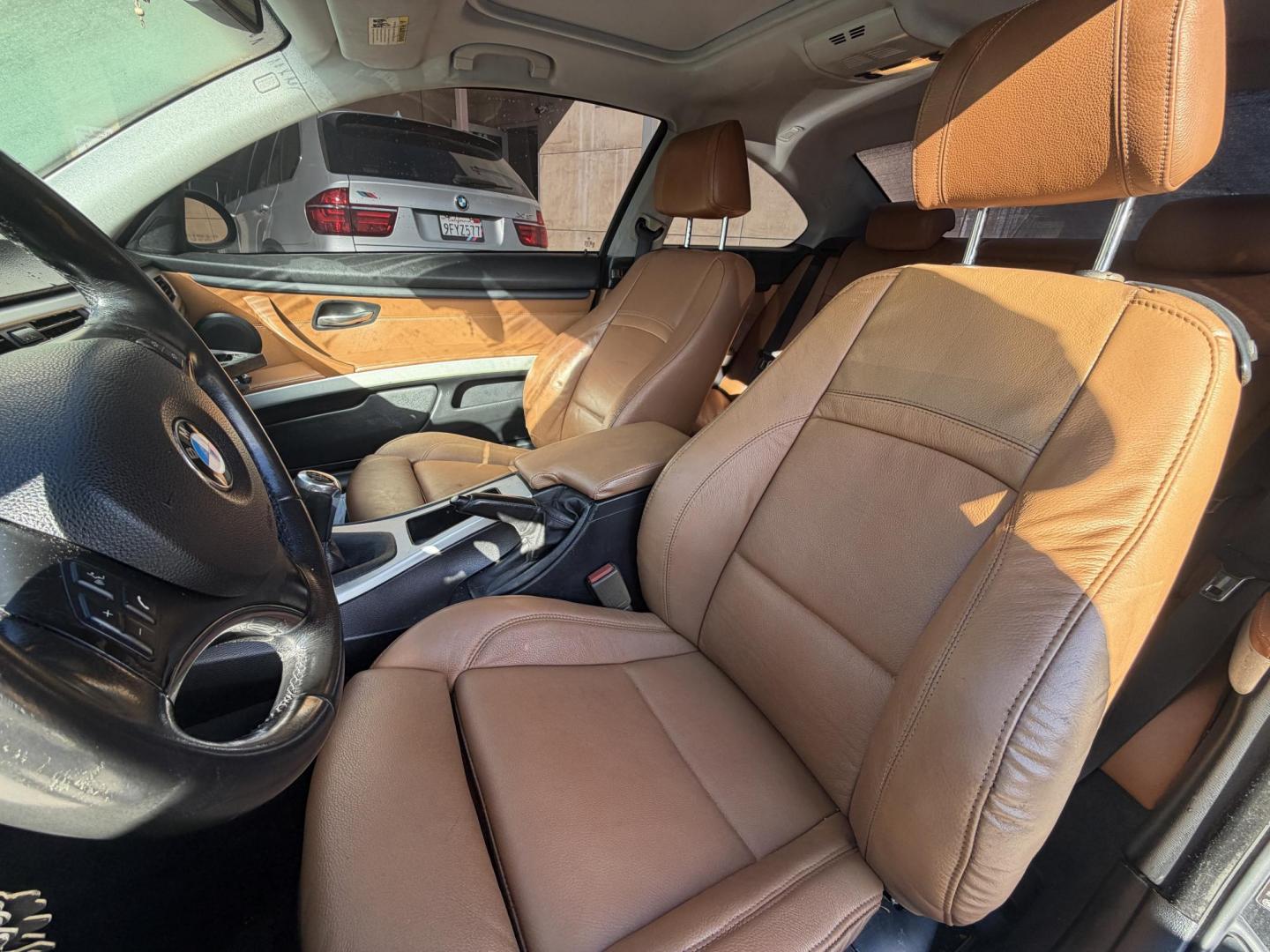 2007 Black /South African Safari BMW 3-Series Leather (WBAWV135X7P) with an Inline 6 engine, Maual transmission, located at 30 S. Berkeley Avenue, Pasadena, CA, 91107, (626) 248-7567, 34.145447, -118.109398 - 6 speed!!! this 2007 BMW 3-Series 328i Coupe looks and drives well. Looking for a reliable ride but struggling with bad credit? Our dealership has got you covered with our impressive selection of used vehicles, including the sleek and stylish 2007 BMW 328i Coupe 2D with a manual transmission. Thes - Photo#6