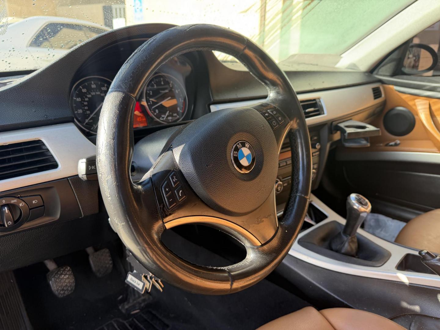 2007 Black /South African Safari BMW 3-Series Leather (WBAWV135X7P) with an Inline 6 engine, Maual transmission, located at 30 S. Berkeley Avenue, Pasadena, CA, 91107, (626) 248-7567, 34.145447, -118.109398 - 6 speed!!! this 2007 BMW 3-Series 328i Coupe looks and drives well. Looking for a reliable ride but struggling with bad credit? Our dealership has got you covered with our impressive selection of used vehicles, including the sleek and stylish 2007 BMW 328i Coupe 2D with a manual transmission. Thes - Photo#10