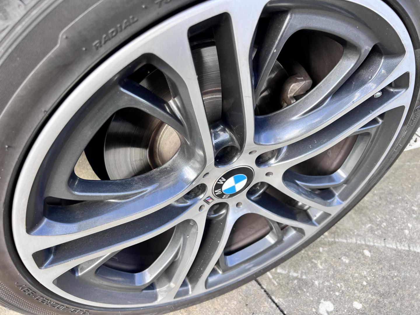 2015 Alpine White /Black BMW X4 Leather (5UXXW3C59F0) with an 2.0 engine, Automatic transmission, located at 30 S. Berkeley Avenue, Pasadena, CA, 91107, (626) 248-7567, 34.145447, -118.109398 - Discover the 2015 BMW X4 xDrive28i: Luxury Meets Affordability Are you in the market for a luxury vehicle that doesn't break the bank? Look no further than the 2015 BMW X4 xDrive28i. This impressive model offers the perfect blend of performance, style, and affordability. At our dealership, we under - Photo#15