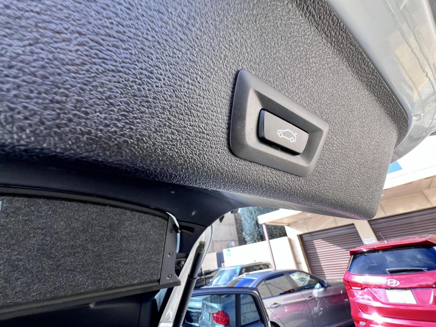 2015 Alpine White /Black BMW X4 Leather (5UXXW3C59F0) with an 2.0 engine, Automatic transmission, located at 30 S. Berkeley Avenue, Pasadena, CA, 91107, (626) 248-7567, 34.145447, -118.109398 - Discover the 2015 BMW X4 xDrive28i: Luxury Meets Affordability Are you in the market for a luxury vehicle that doesn't break the bank? Look no further than the 2015 BMW X4 xDrive28i. This impressive model offers the perfect blend of performance, style, and affordability. At our dealership, we under - Photo#16