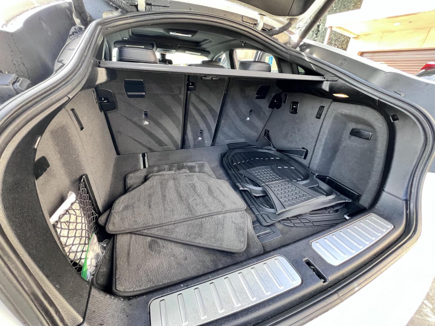 2015 Alpine White /Black BMW X4 Leather (5UXXW3C59F0) with an 2.0 engine, Automatic transmission, located at 30 S. Berkeley Avenue, Pasadena, CA, 91107, (626) 248-7567, 34.145447, -118.109398 - Discover the 2015 BMW X4 xDrive28i: Luxury Meets Affordability Are you in the market for a luxury vehicle that doesn't break the bank? Look no further than the 2015 BMW X4 xDrive28i. This impressive model offers the perfect blend of performance, style, and affordability. At our dealership, we under - Photo#17