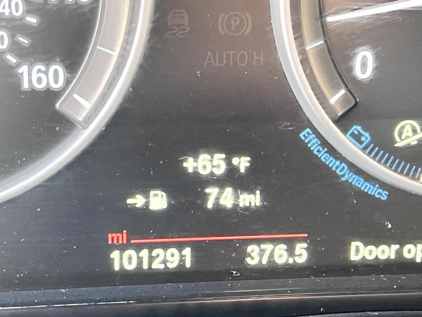 2015 Alpine White /Black BMW X4 Leather (5UXXW3C59F0) with an 2.0 engine, Automatic transmission, located at 30 S. Berkeley Avenue, Pasadena, CA, 91107, (626) 248-7567, 34.145447, -118.109398 - Discover the 2015 BMW X4 xDrive28i: Luxury Meets Affordability Are you in the market for a luxury vehicle that doesn't break the bank? Look no further than the 2015 BMW X4 xDrive28i. This impressive model offers the perfect blend of performance, style, and affordability. At our dealership, we under - Photo#25