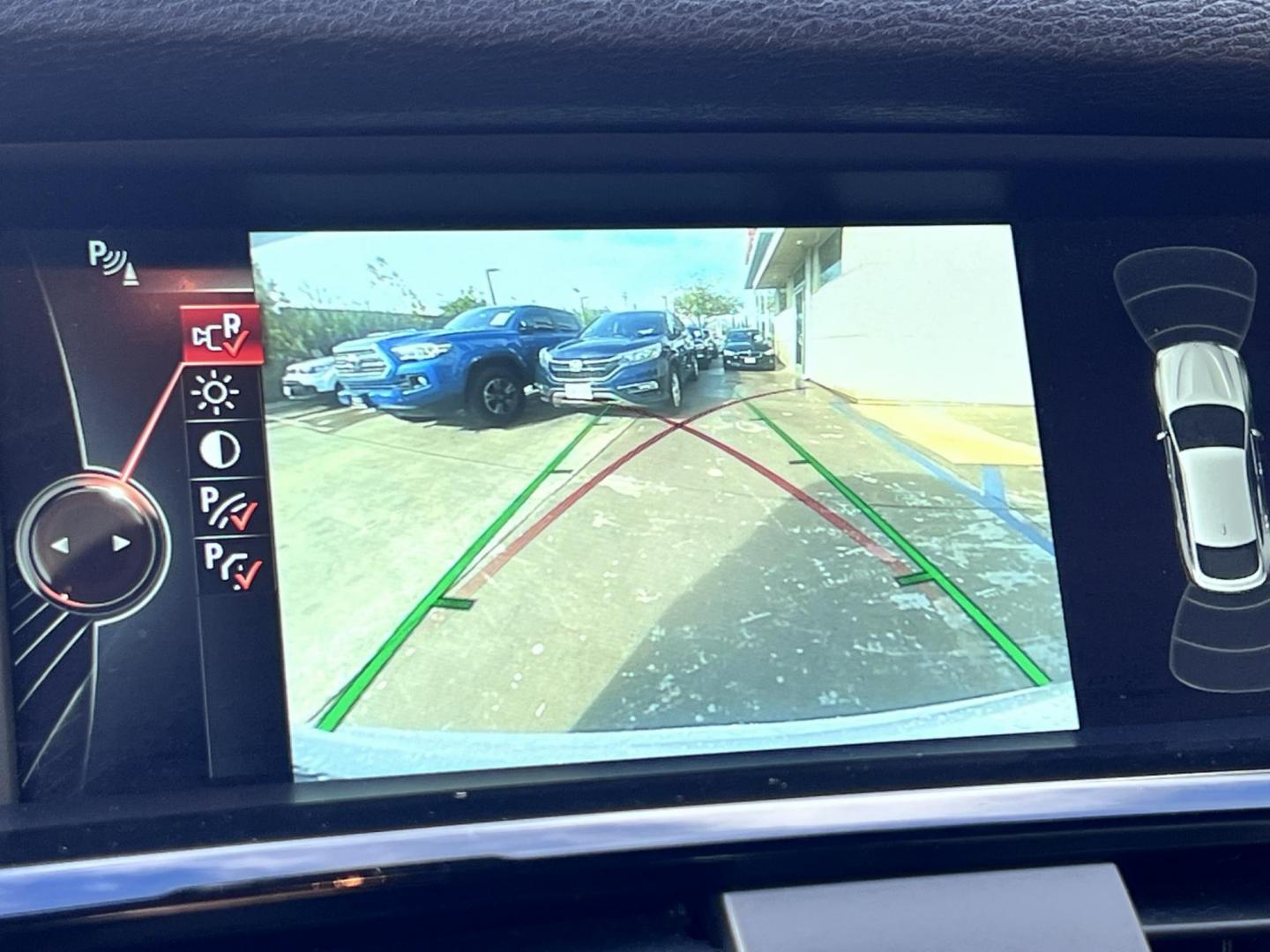 2015 Alpine White /Black BMW X4 Leather (5UXXW3C59F0) with an 2.0 engine, Automatic transmission, located at 30 S. Berkeley Avenue, Pasadena, CA, 91107, (626) 248-7567, 34.145447, -118.109398 - Discover the 2015 BMW X4 xDrive28i: Luxury Meets Affordability Are you in the market for a luxury vehicle that doesn't break the bank? Look no further than the 2015 BMW X4 xDrive28i. This impressive model offers the perfect blend of performance, style, and affordability. At our dealership, we under - Photo#27