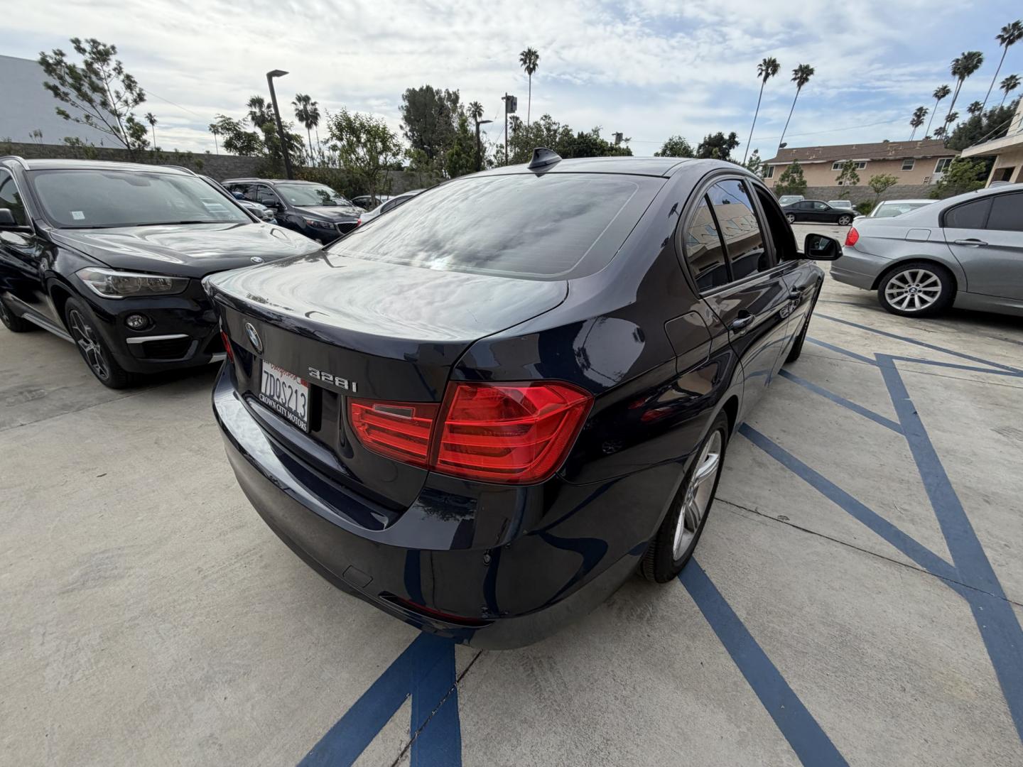 2014 Black /Black BMW 3-Series 328i Sedan (WBA3C1C55EK) with an 2.0L L4 DOHC 16V engine, Automatic transmission, located at 30 S. Berkeley Avenue, Pasadena, CA, 91107, (626) 248-7567, 34.145447, -118.109398 - 2014 BMW 328: Sporty Performance, Luxury, and Easy Bad Credit Financing at Buy Here Pay Here Dealerships If you're searching for a luxury sedan that delivers dynamic performance, cutting-edge technology, and timeless design, the 2014 BMW 328 should be at the top of your list. As part of the iconi - Photo#2