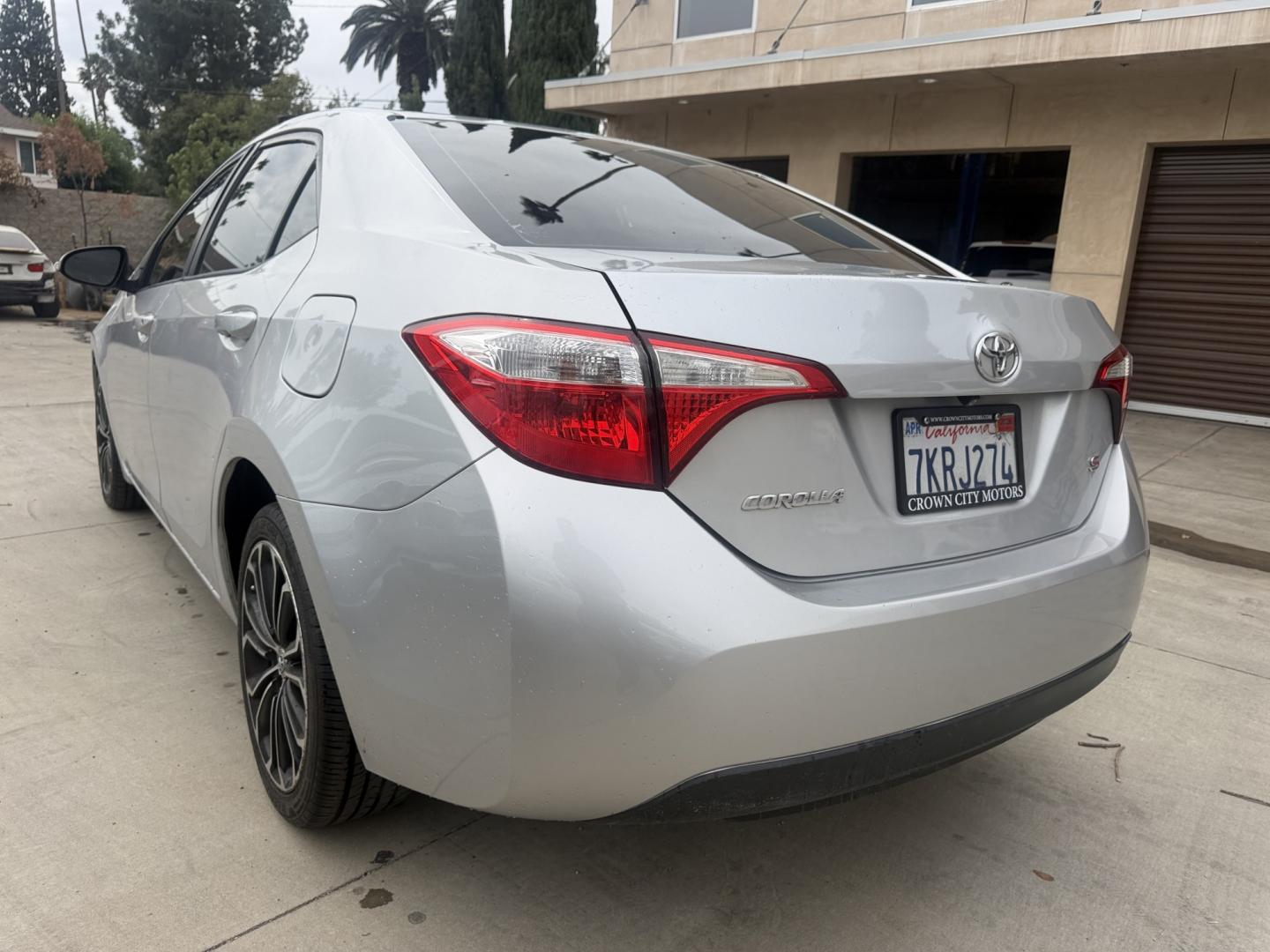 2015 Silver Metallic /Black Toyota Corolla L 4-Speed AT (5YFBURHE9FP) with an 1.8L L4 DOHC 16V engine, 4-Speed Automatic transmission, located at 30 S. Berkeley Avenue, Pasadena, CA, 91107, (626) 248-7567, 34.145447, -118.109398 - 2015 Toyota Corolla – Pasadena Buy Here Pay Here | In-House Financing & $500 Down Drive today with bad credit, no credit, repossession, or bankruptcy at Crown City Motors, Pasadena’s top-rated Buy Here Pay Here used car dealership! Looking for used car lots with financing near me? This fuel-eff- Photo#2