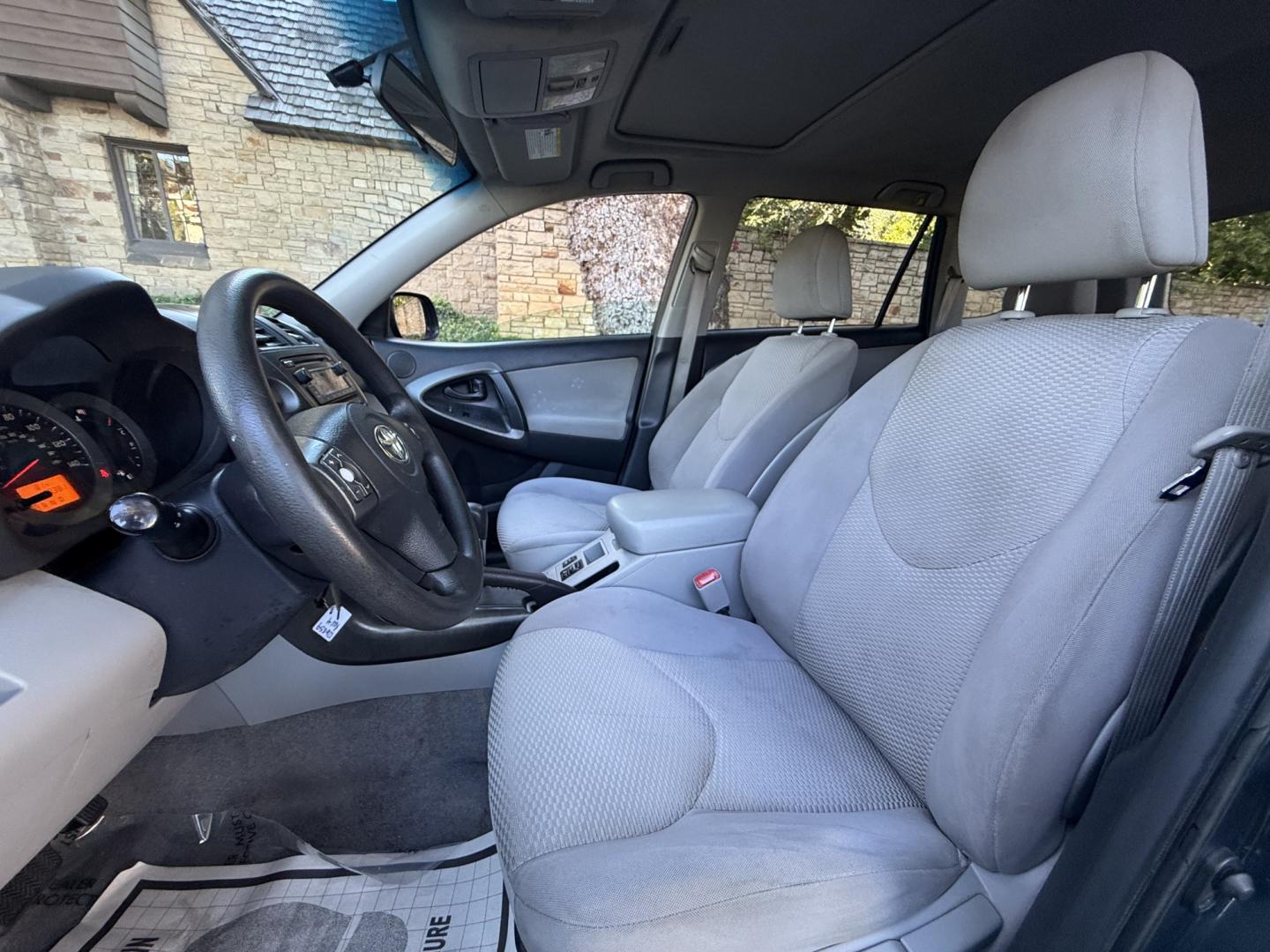 2012 Toyota RAV4 Base I4 2WD (2T3ZF4DV9CW) with an 2.4L L4 DOHC 16V engine, 4-Speed Automatic transmission, located at 30 S. Berkeley Avenue, Pasadena, CA, 91107, (626) 248-7567, 34.145447, -118.109398- Photo#5