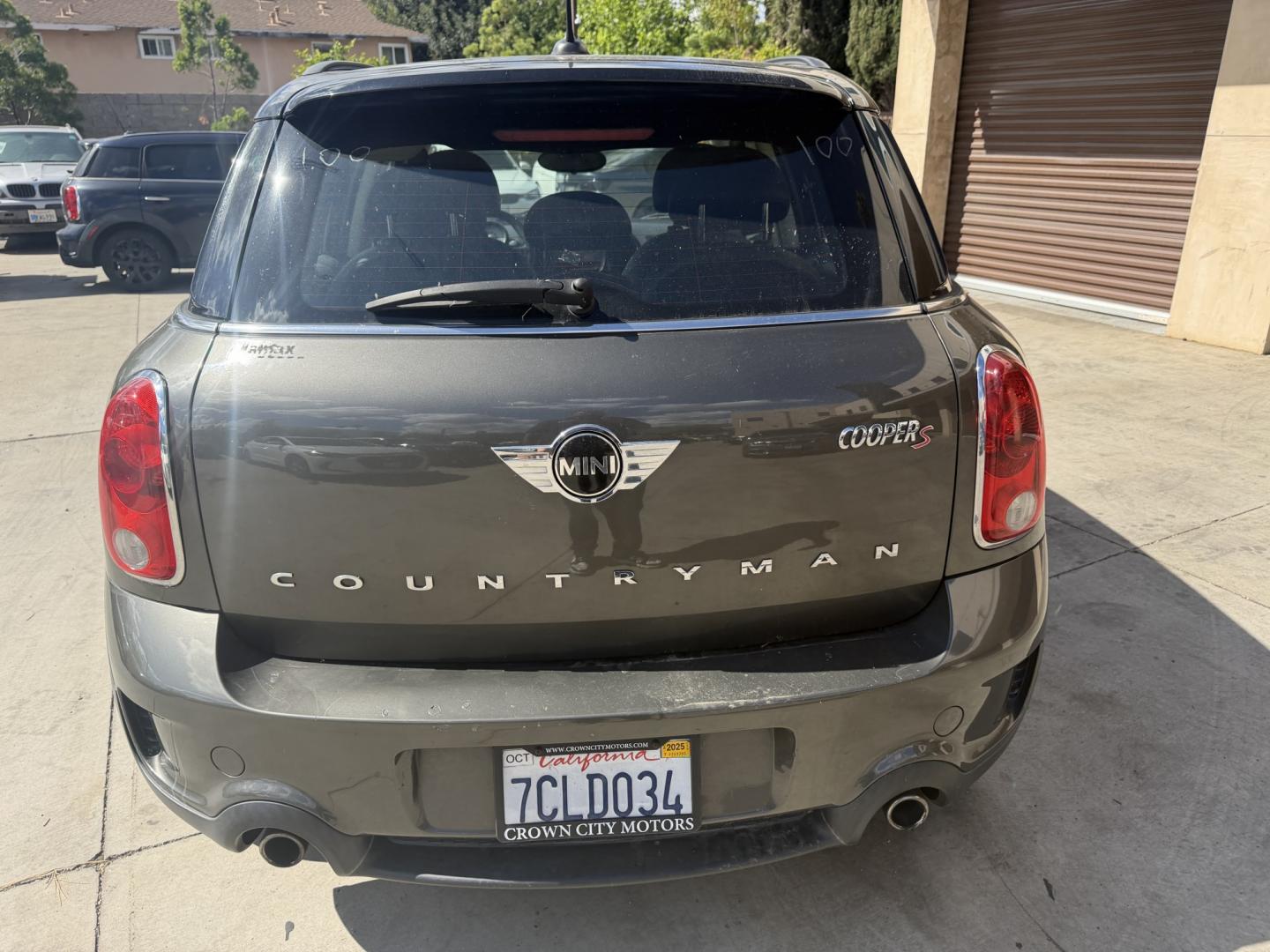 2013 Mineral Grey Metallic /Black Mini Countryman S (WMWZC3C51DW) with an 1.6L L4 DOHC 16V TURBO engine, located at 30 S. Berkeley Avenue, Pasadena, CA, 91107, (626) 248-7567, 34.145447, -118.109398 - Looking for a reliable, affordable used car with easy financing in Pasadena, CA? This 2013 MINI Cooper Hardtop (VIN: WMWZC3C51DWP24173) is the perfect combination of style, fuel efficiency, and performance—available now at Crown City Motors with Buy Here Pay Here financing options designed for all - Photo#3