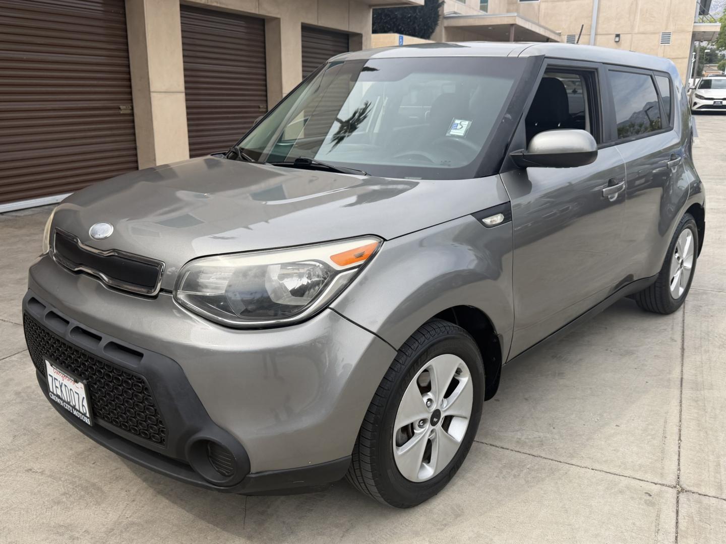 2014 SILVER /Black Kia Soul Base (KNDJN2A29E7) with an 1.6L L4 DOHC 16V engine, Automatic transmission, located at 30 S. Berkeley Avenue, Pasadena, CA, 91107, (626) 248-7567, 34.145447, -118.109398 - Photo#0