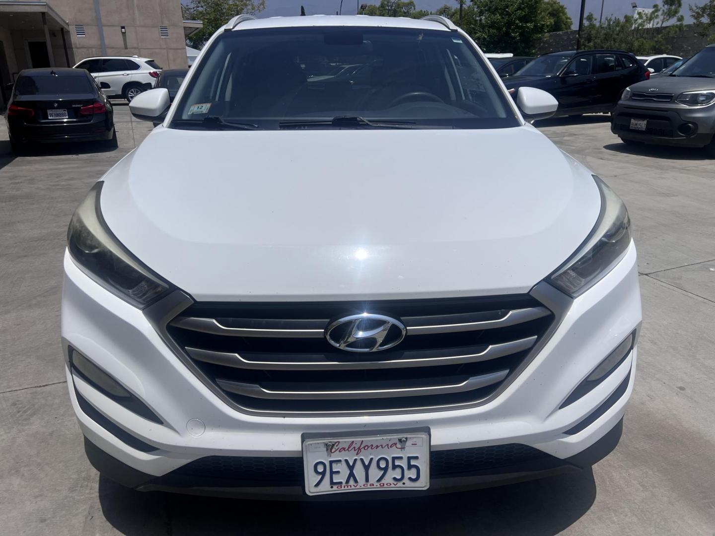 2017 White /Black Hyundai Tucson SE w/Preferred Package AWD (KM8J3CA41HU) with an 2.0L L4 DOHC 16V engine, 6A transmission, located at 30 S. Berkeley Avenue, Pasadena, CA, 91107, (626) 248-7567, 34.145447, -118.109398 - 2017 Hyundai Tucson SE – Buy Here Pay Here – No Credit Needed – Crown City Motors in Pasadena, CA Looking for a reliable and stylish SUV that fits your budget and helps you get back on the road today? Look no further than this 2017 Hyundai Tucson SE, now available at Crown City Motors, your - Photo#7