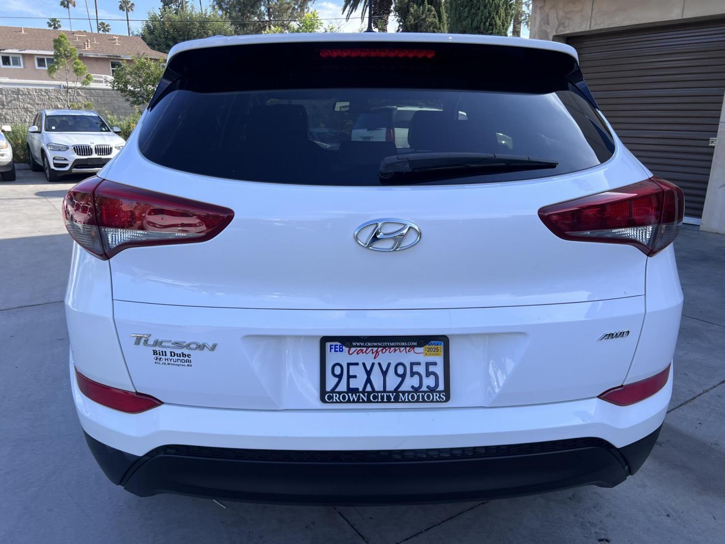 2017 White /Black Hyundai Tucson SE w/Preferred Package AWD (KM8J3CA41HU) with an 2.0L L4 DOHC 16V engine, 6A transmission, located at 30 S. Berkeley Avenue, Pasadena, CA, 91107, (626) 248-7567, 34.145447, -118.109398 - 2017 Hyundai Tucson SE – Buy Here Pay Here – No Credit Needed – Crown City Motors in Pasadena, CA Looking for a reliable and stylish SUV that fits your budget and helps you get back on the road today? Look no further than this 2017 Hyundai Tucson SE, now available at Crown City Motors, your - Photo#12
